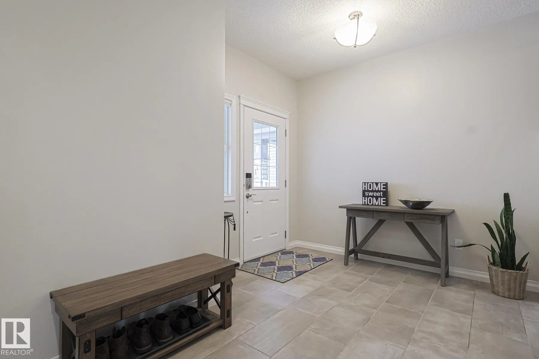 128 SANDALWOOD Crescent