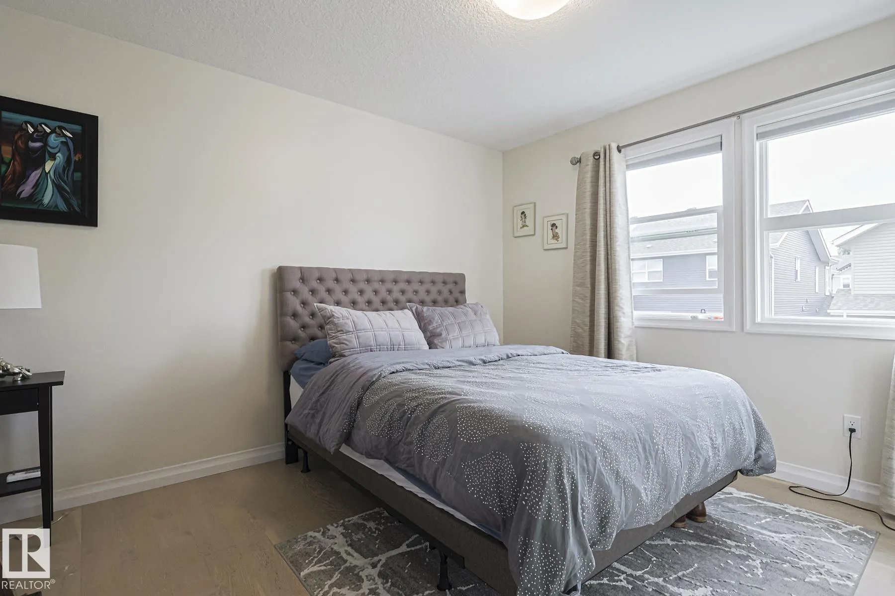 128 SANDALWOOD Crescent
