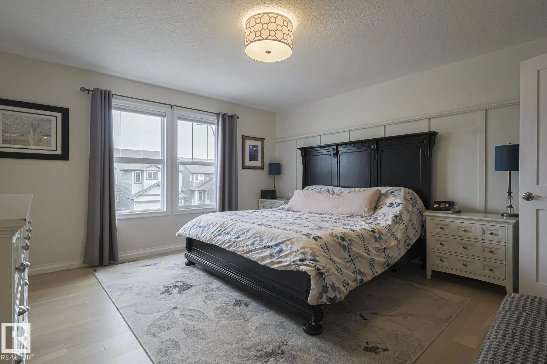 128 SANDALWOOD Crescent