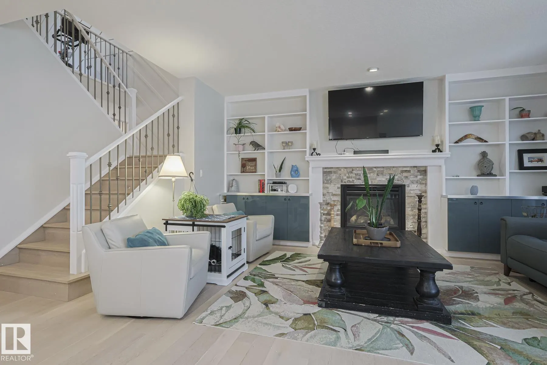 128 SANDALWOOD Crescent