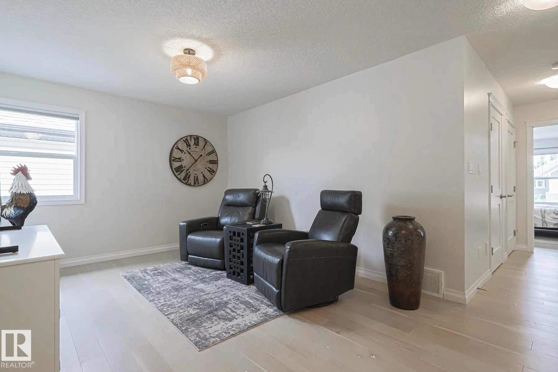 128 SANDALWOOD Crescent