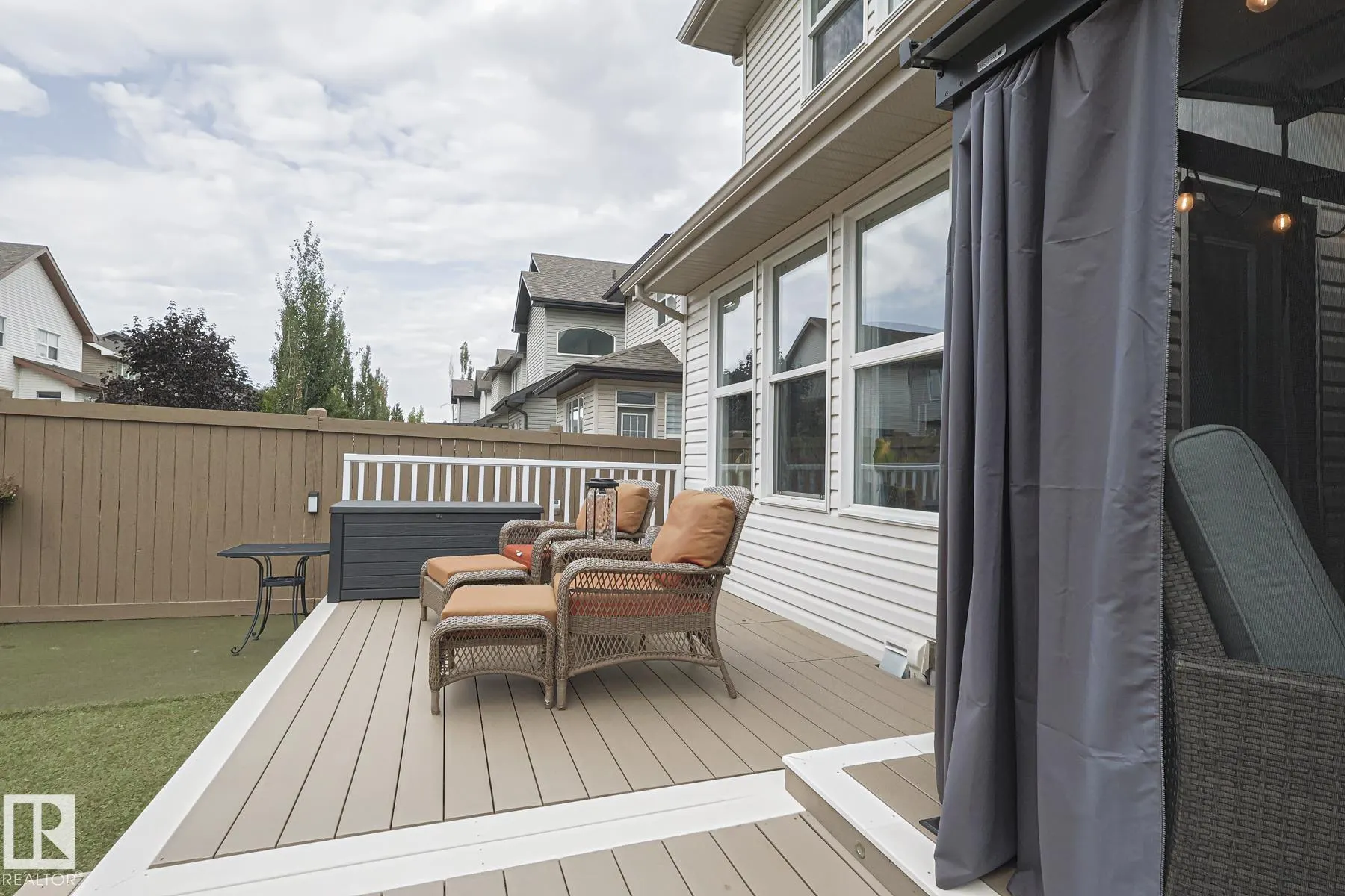 128 SANDALWOOD Crescent