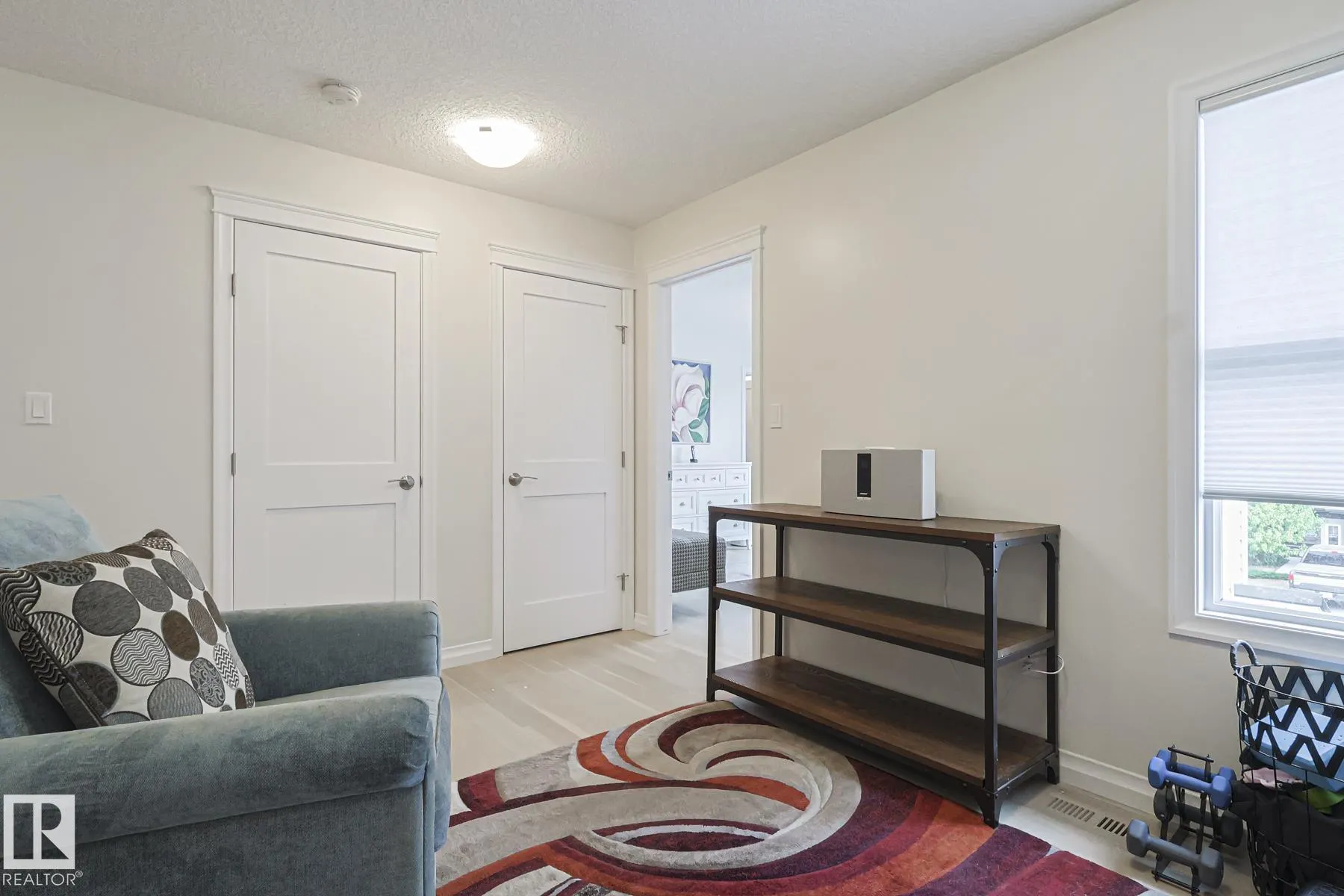 128 SANDALWOOD Crescent