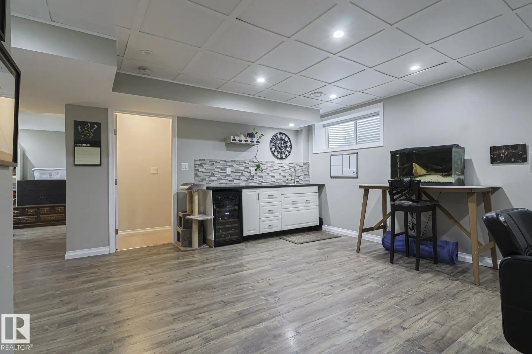128 SANDALWOOD Crescent