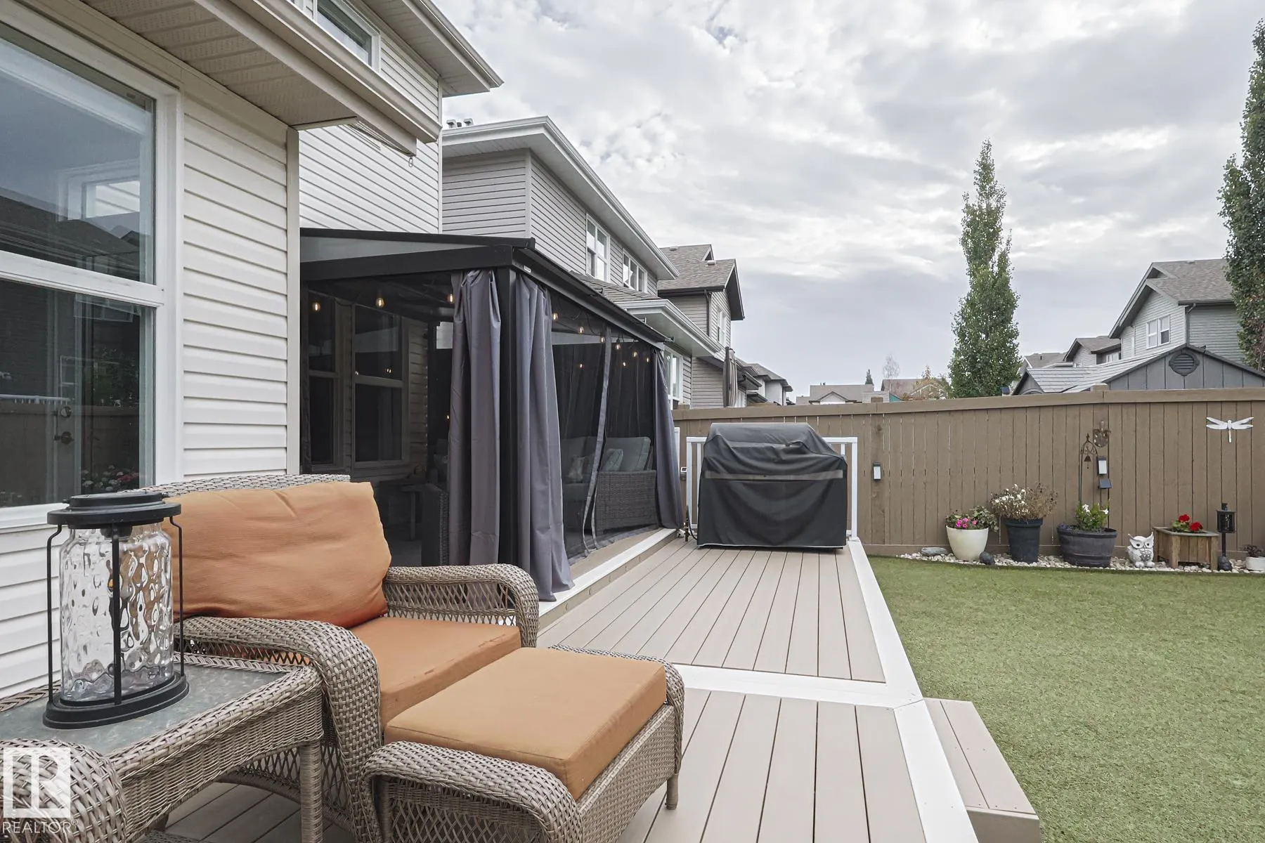128 SANDALWOOD Crescent