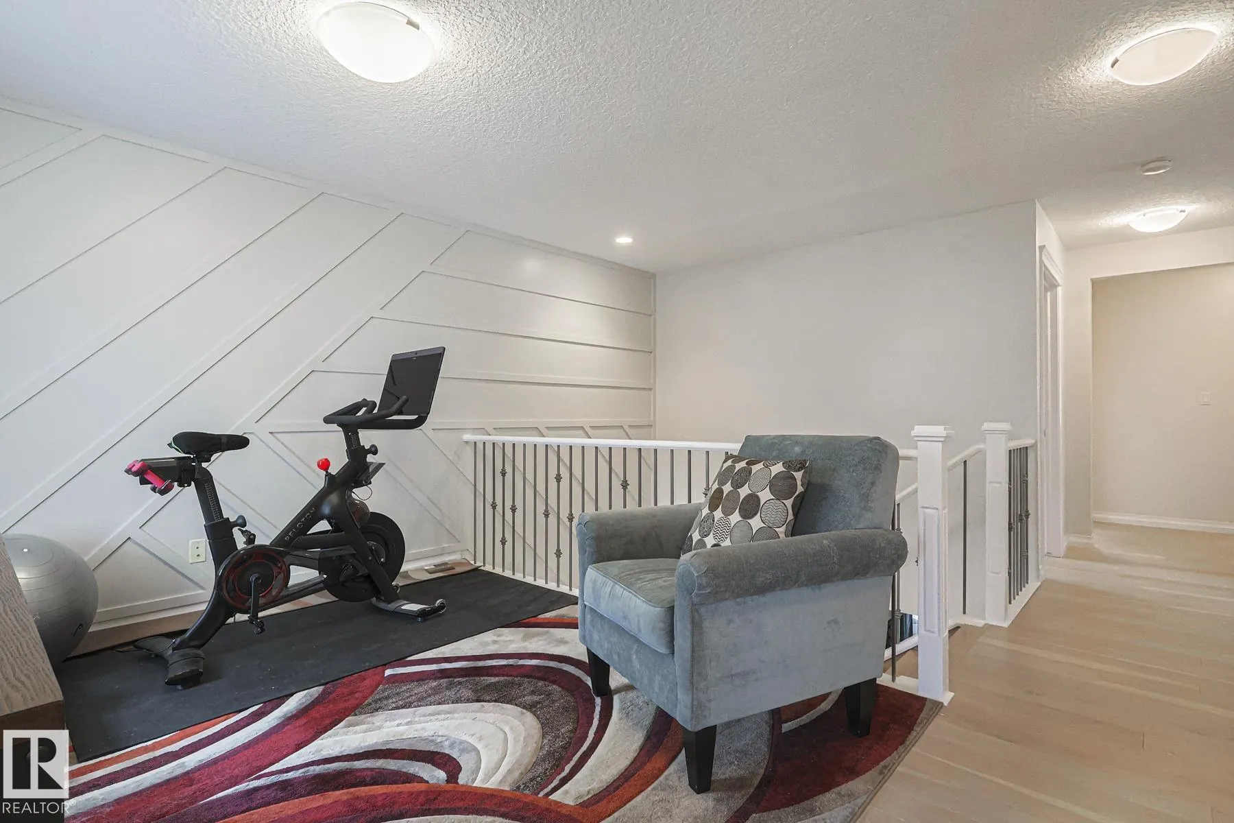 128 SANDALWOOD Crescent