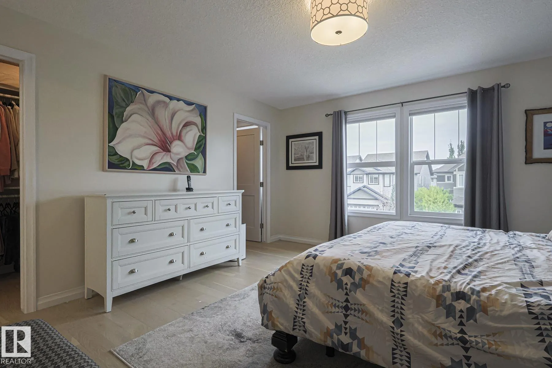 128 SANDALWOOD Crescent