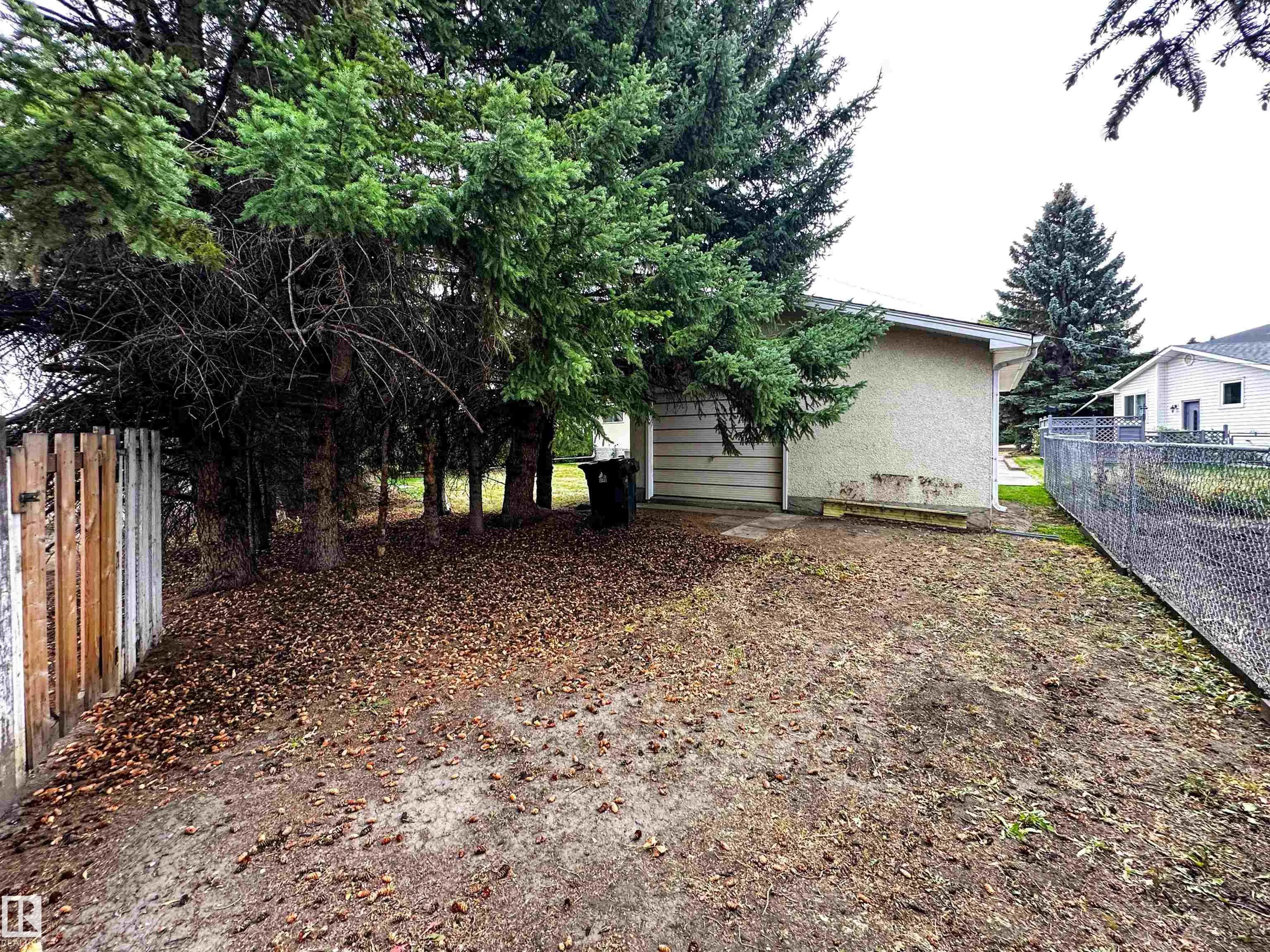 107 ANDREWS Crescent