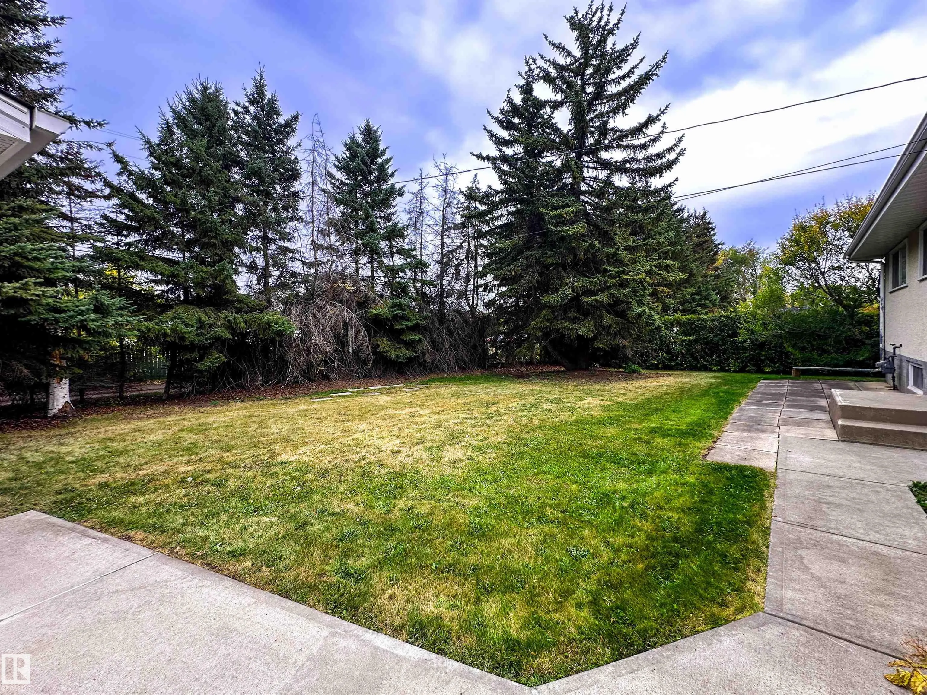 107 ANDREWS Crescent