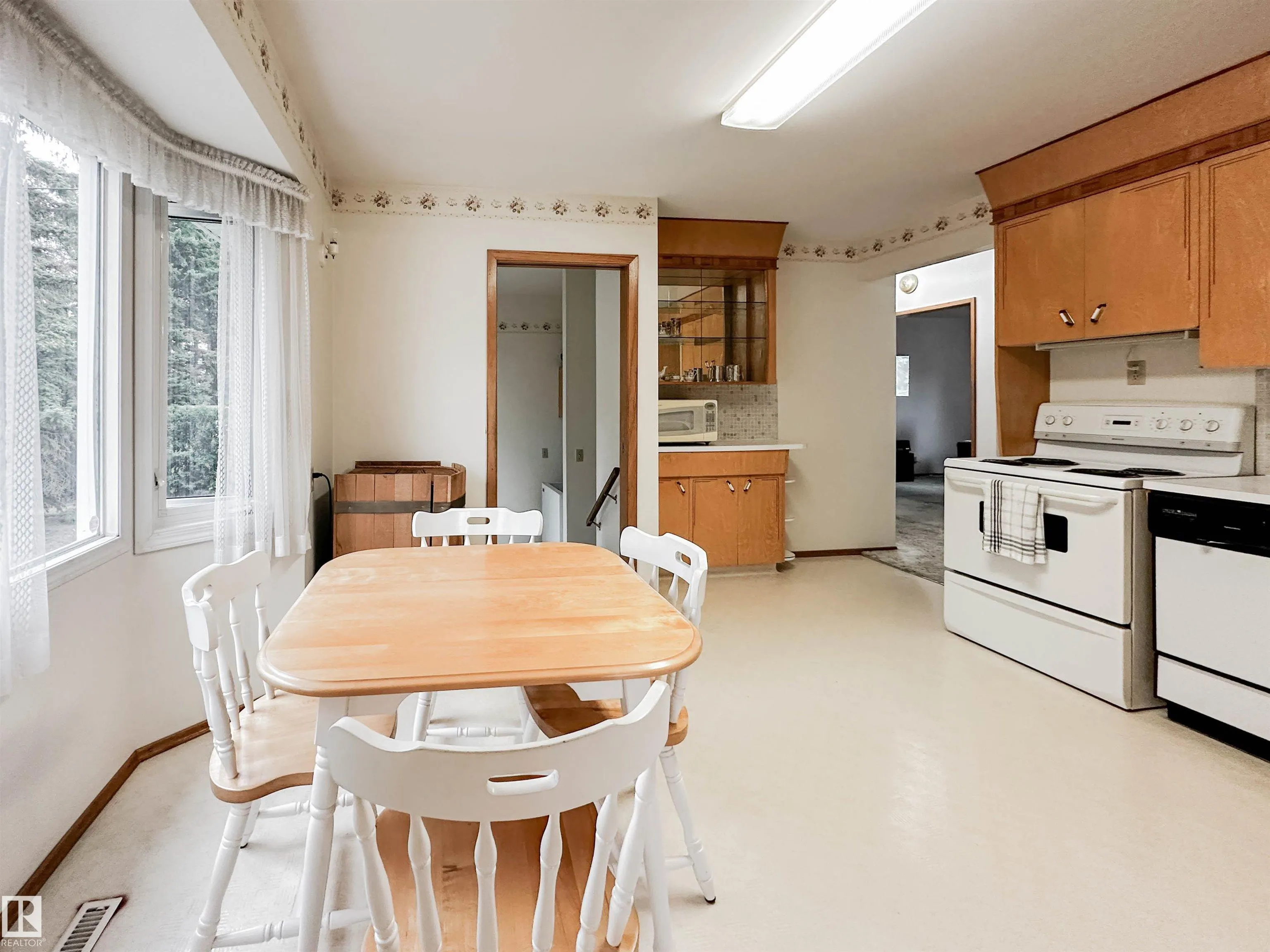 107 ANDREWS Crescent