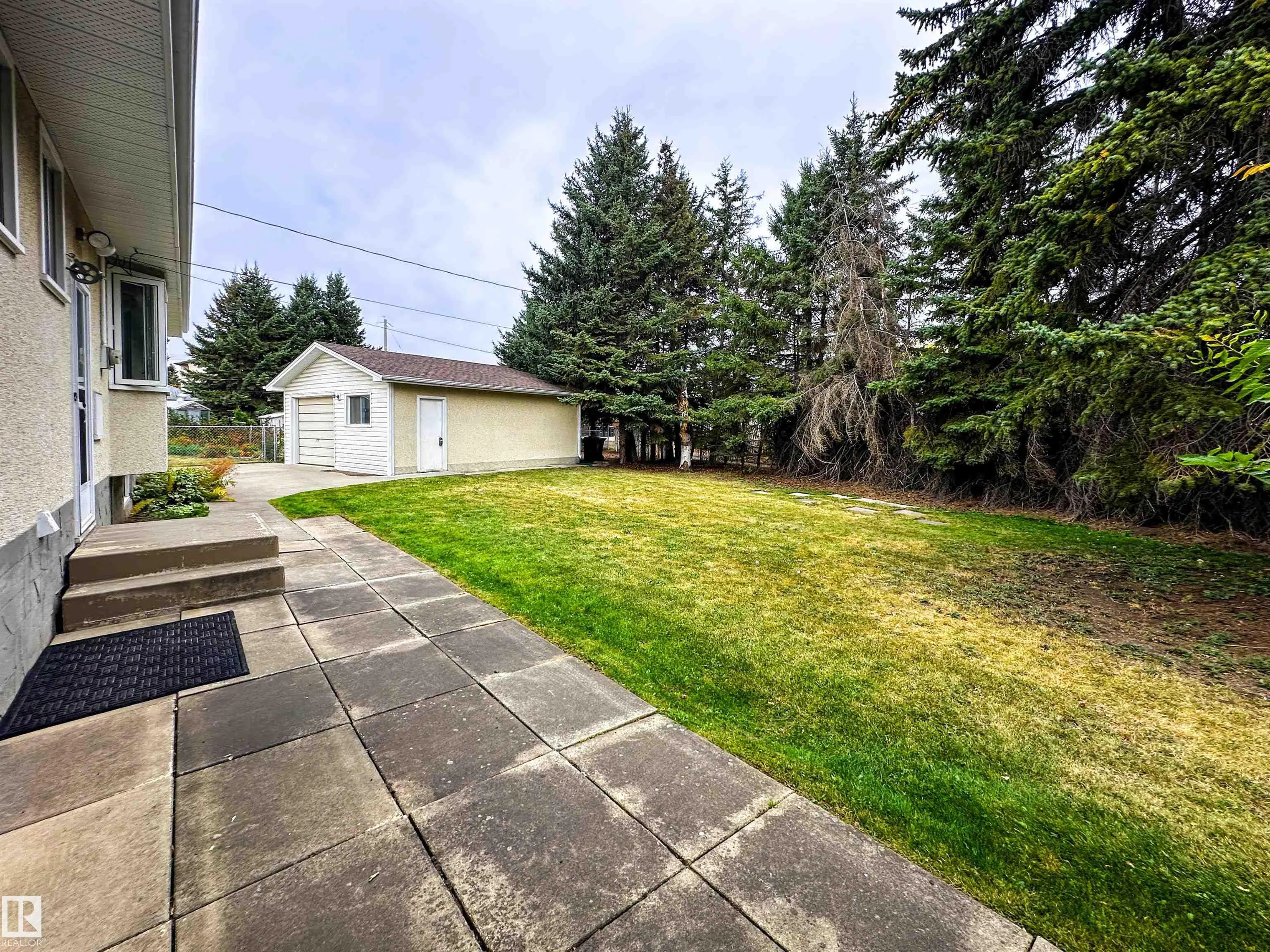 107 ANDREWS Crescent