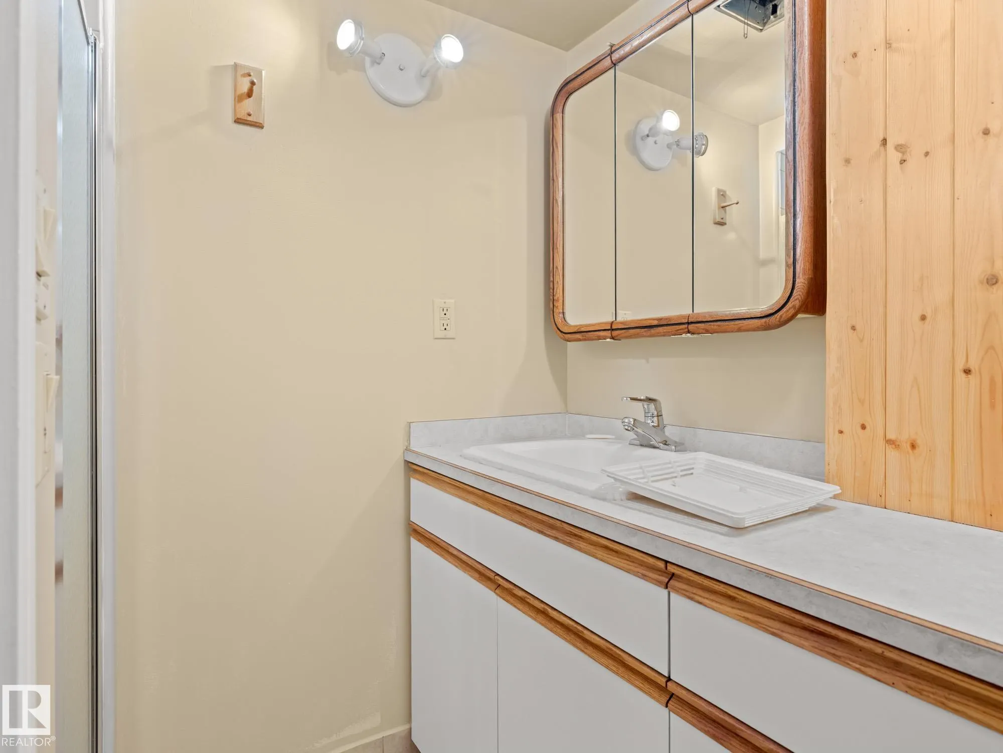 13207 133 Avenue