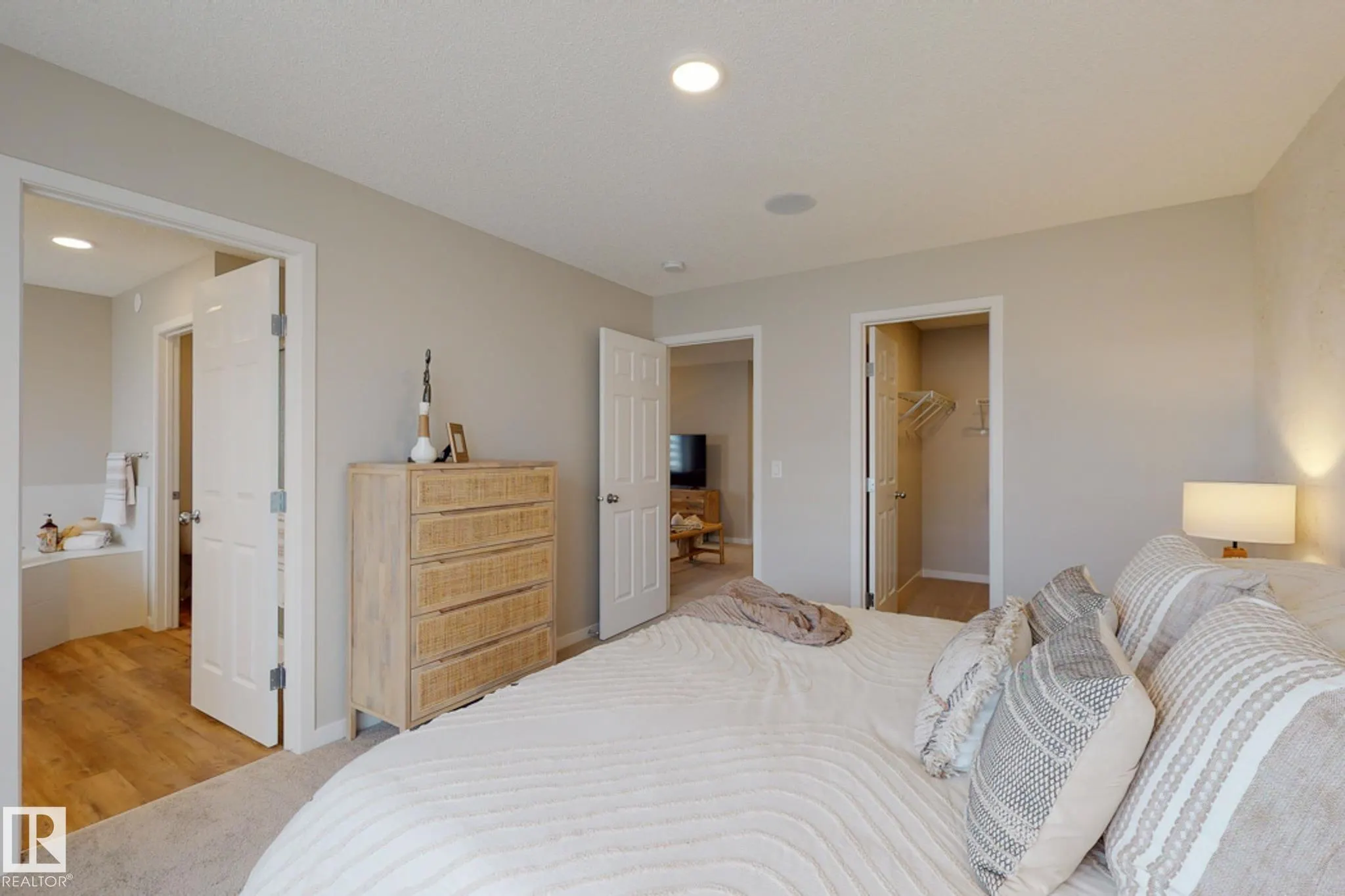 1143 South Creek Wynd