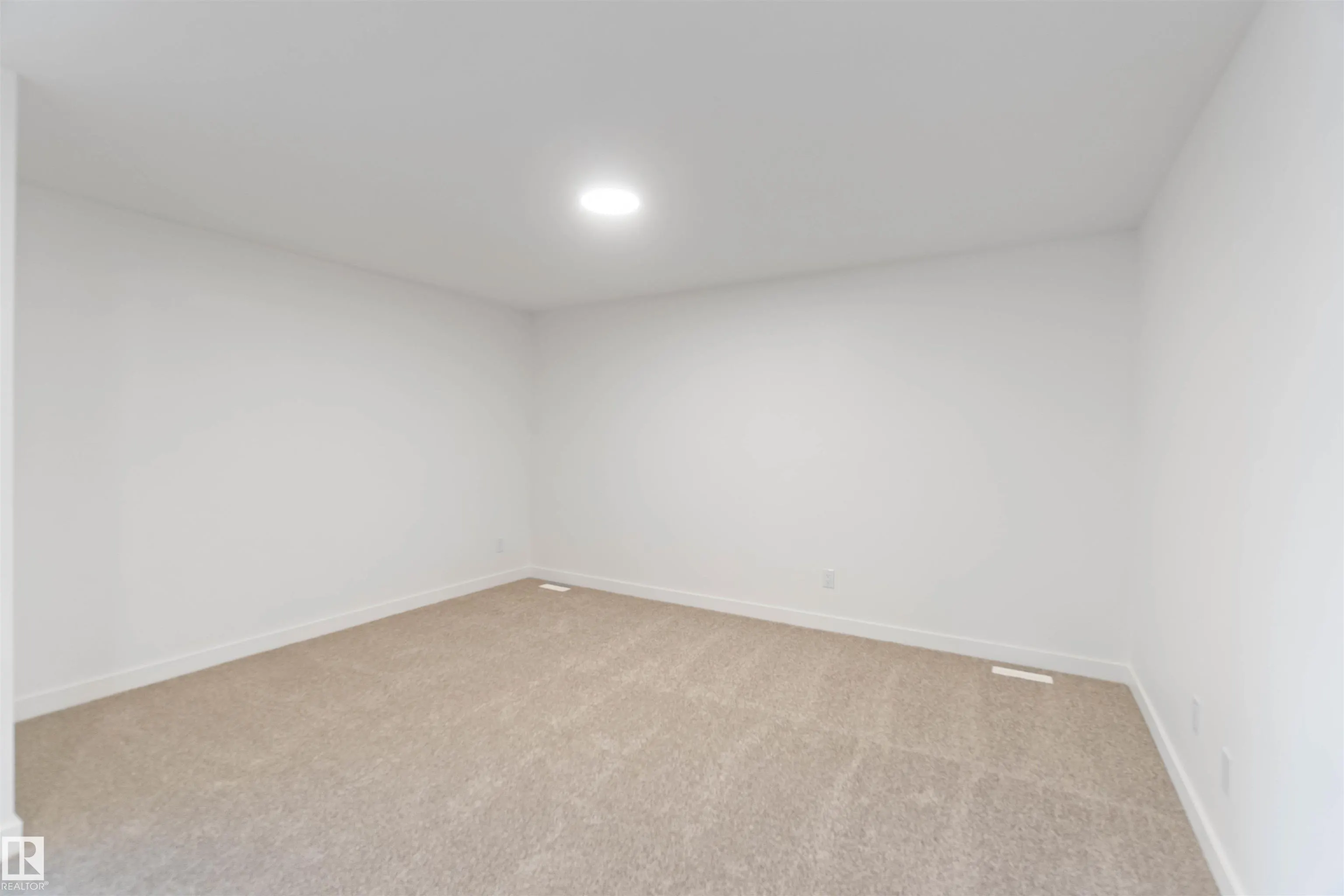 1143 South Creek Wynd