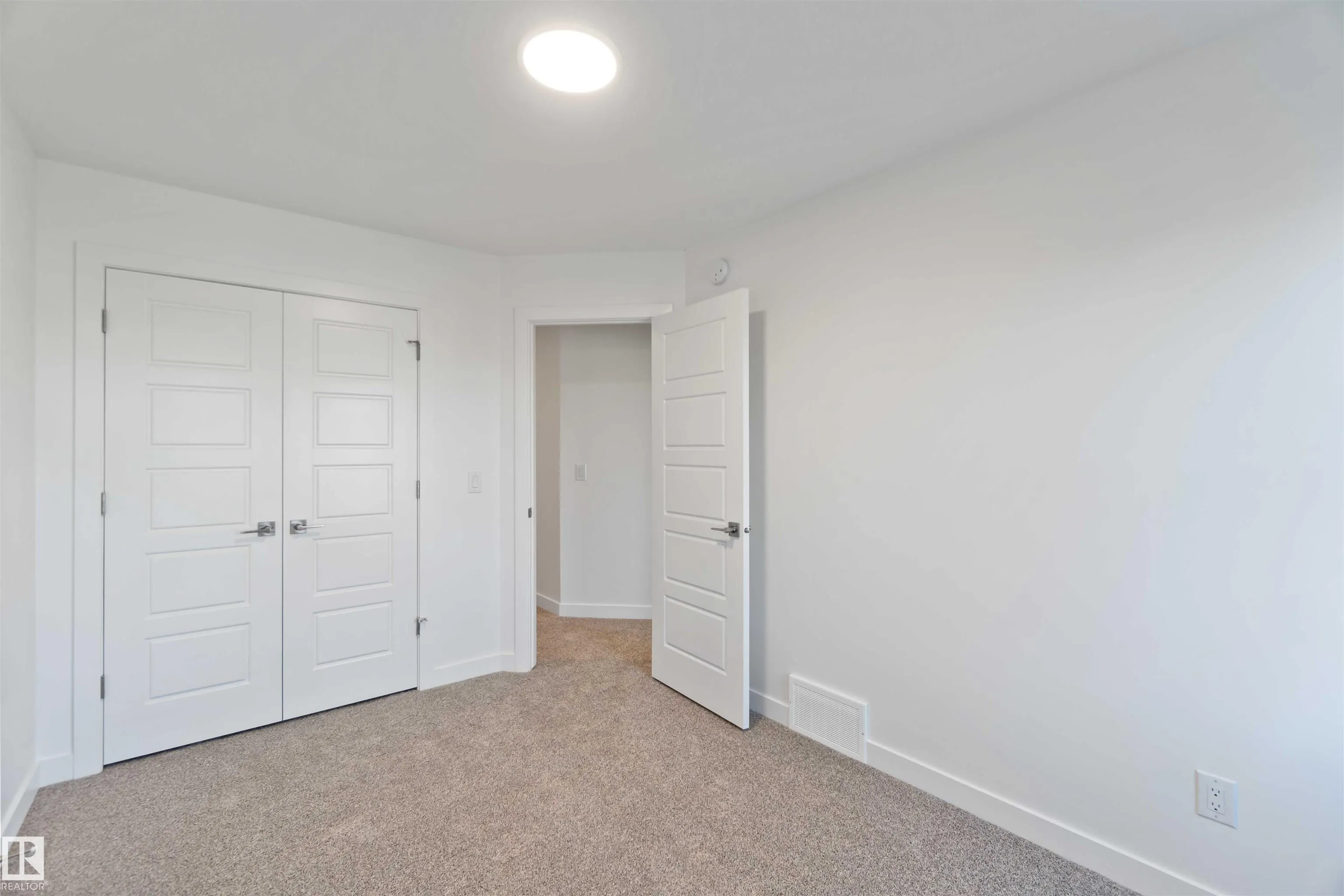 1143 South Creek Wynd