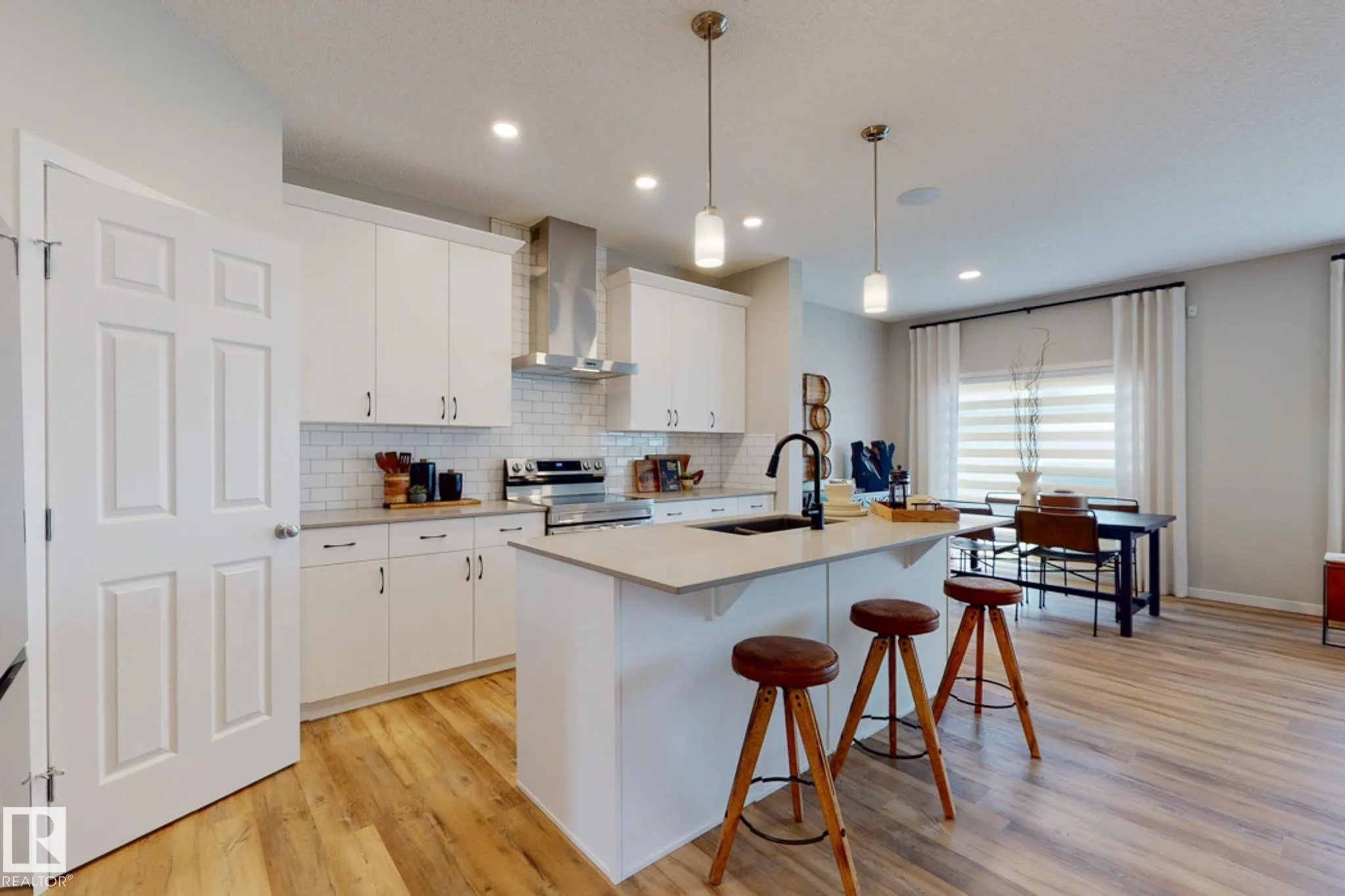 1143 South Creek Wynd