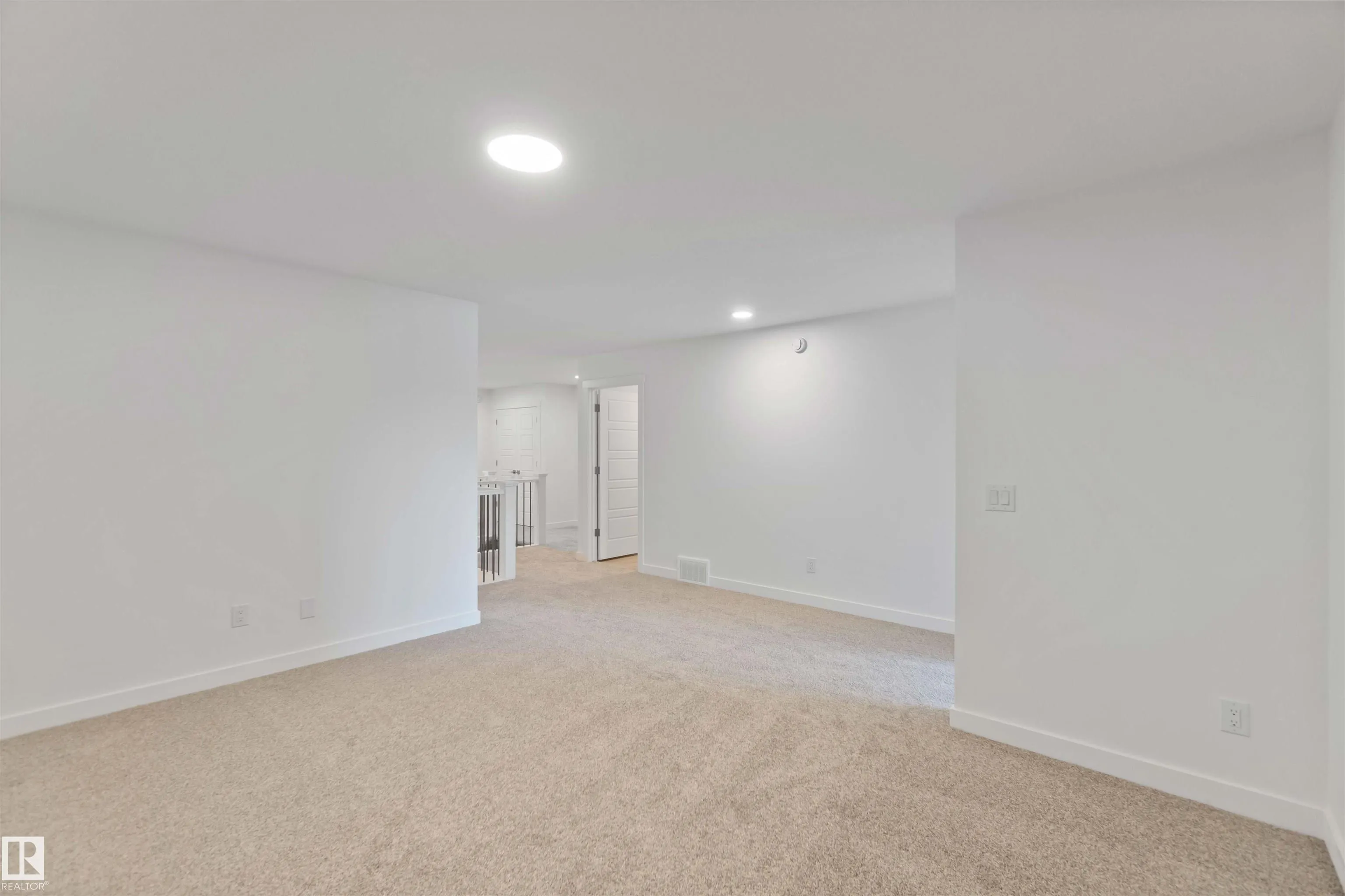 1143 South Creek Wynd