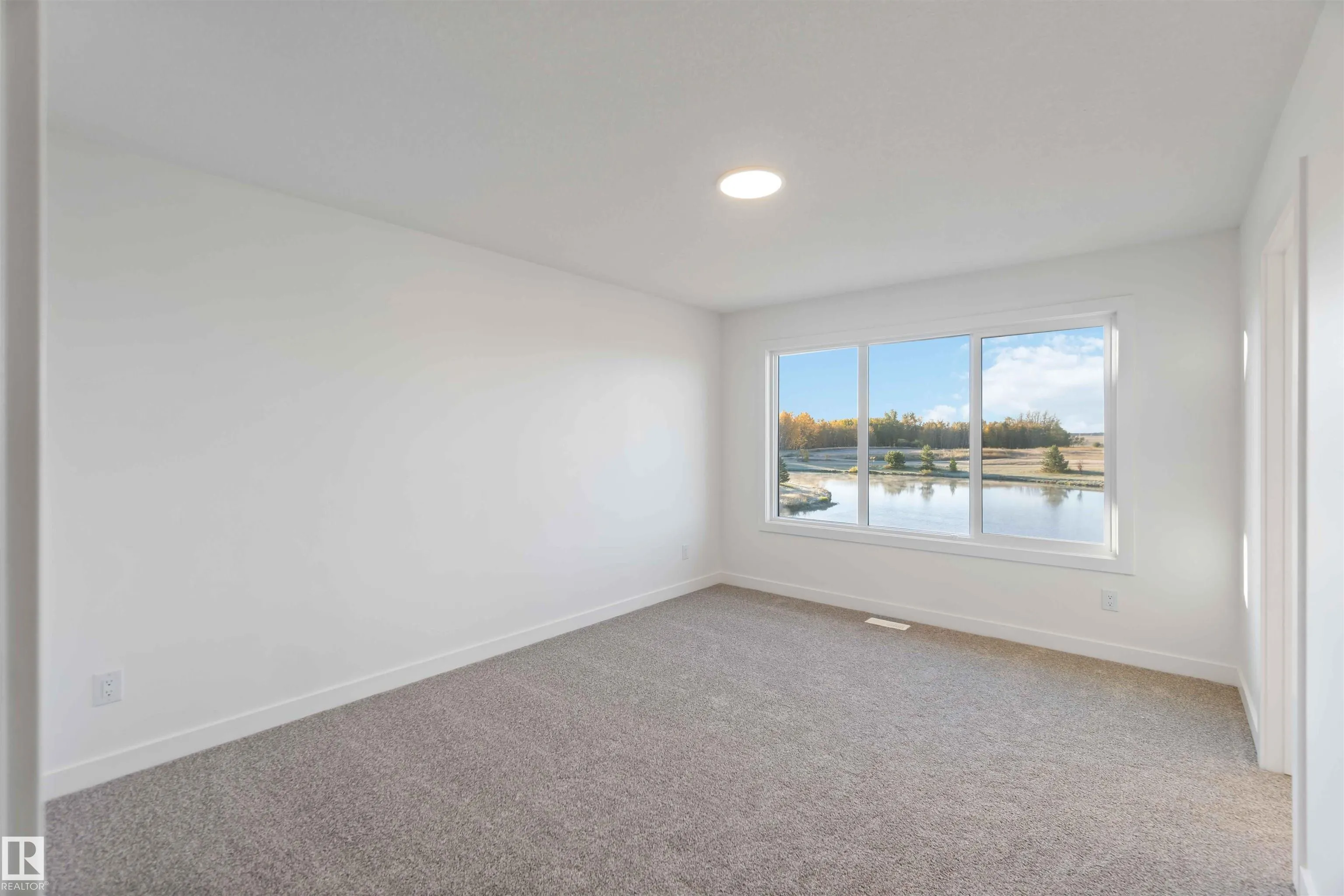 1143 South Creek Wynd