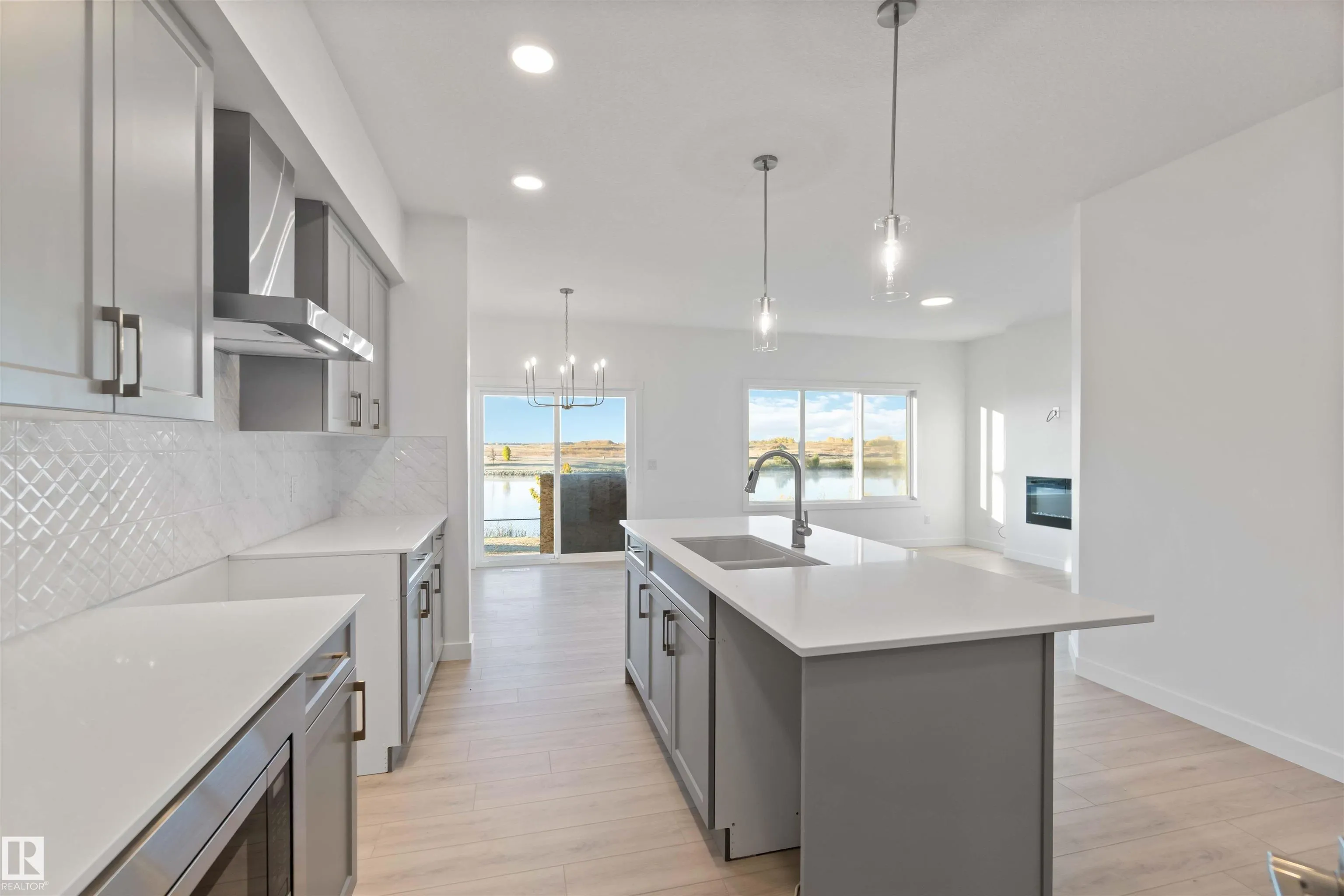 1143 South Creek Wynd