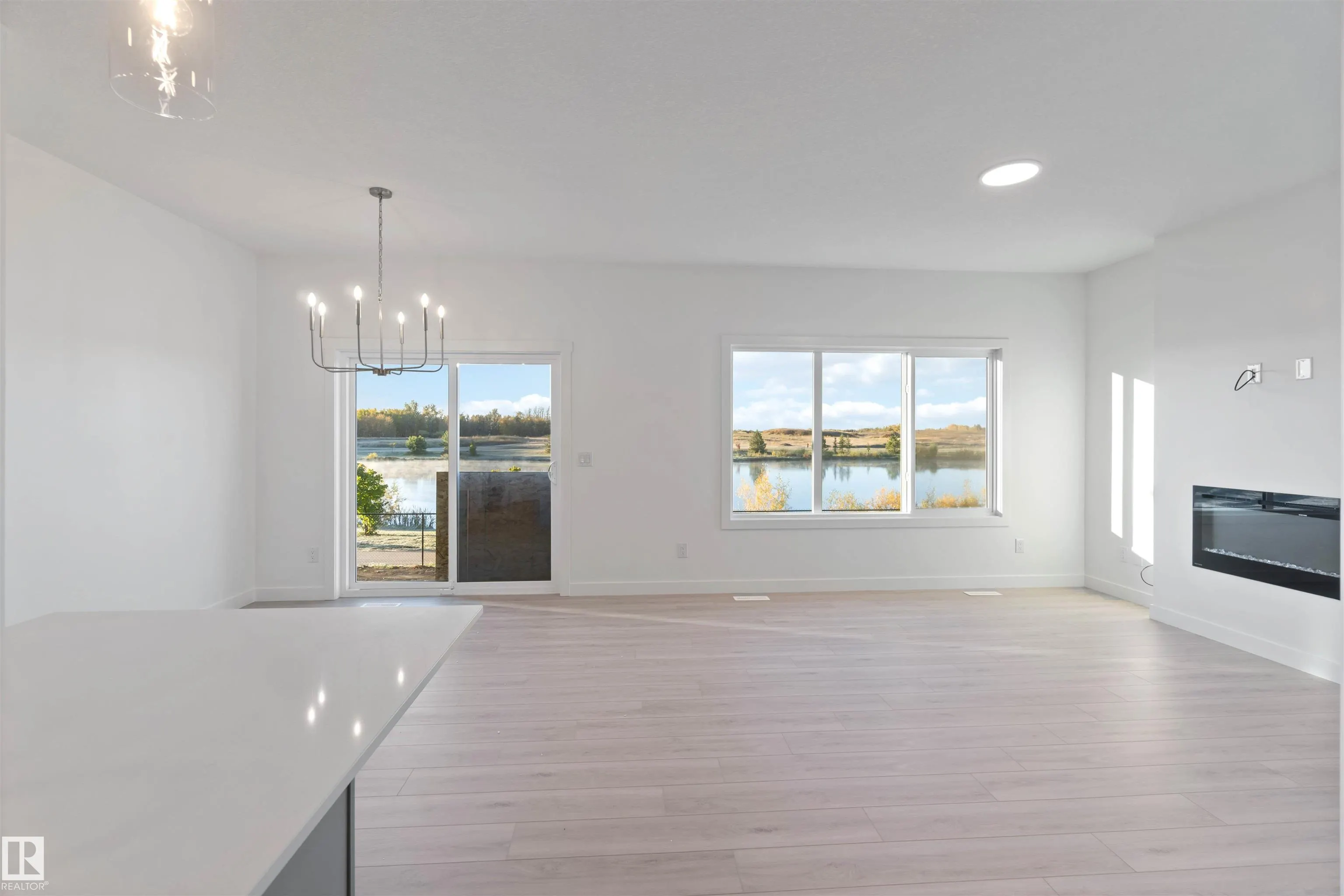 1143 South Creek Wynd