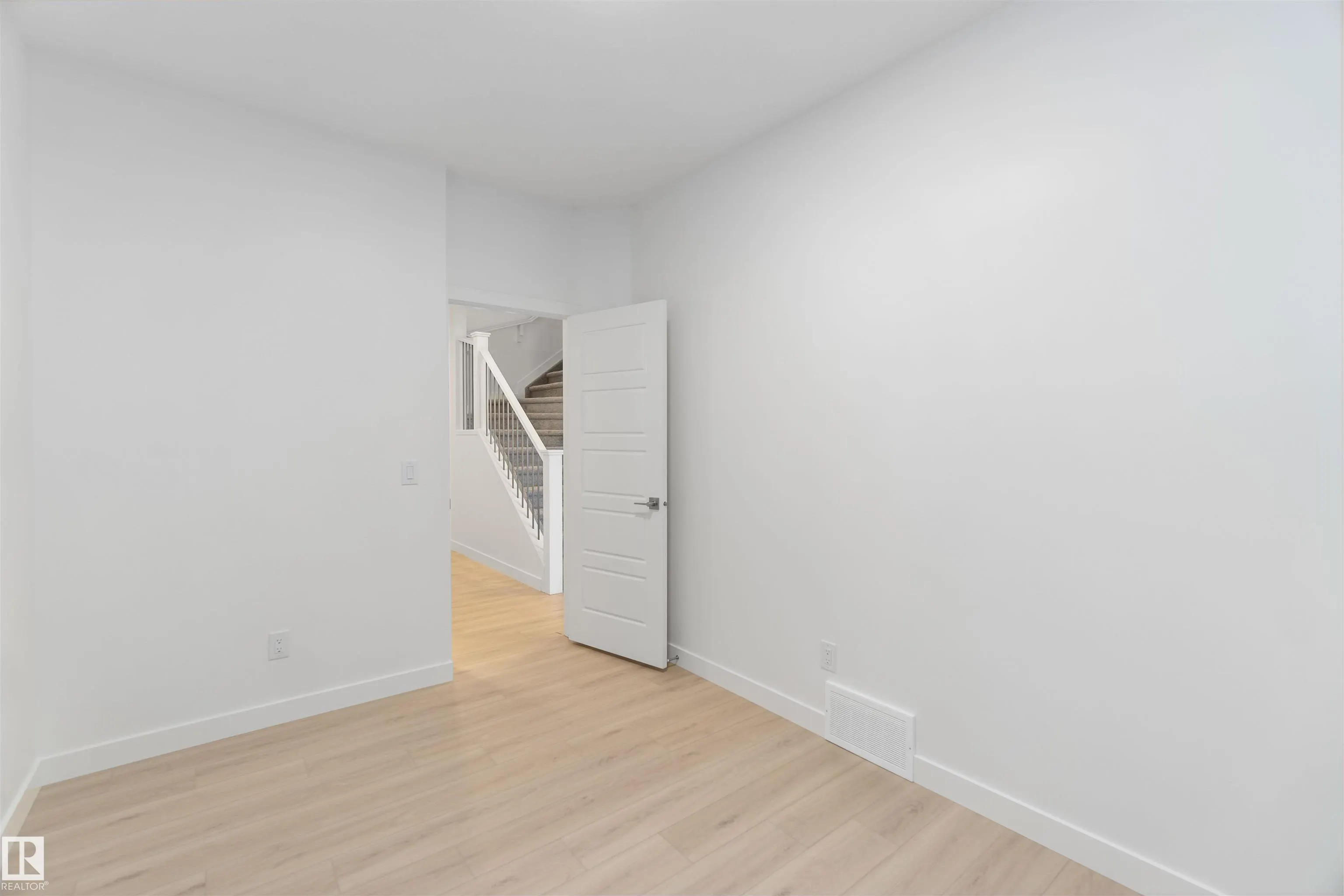 1143 South Creek Wynd