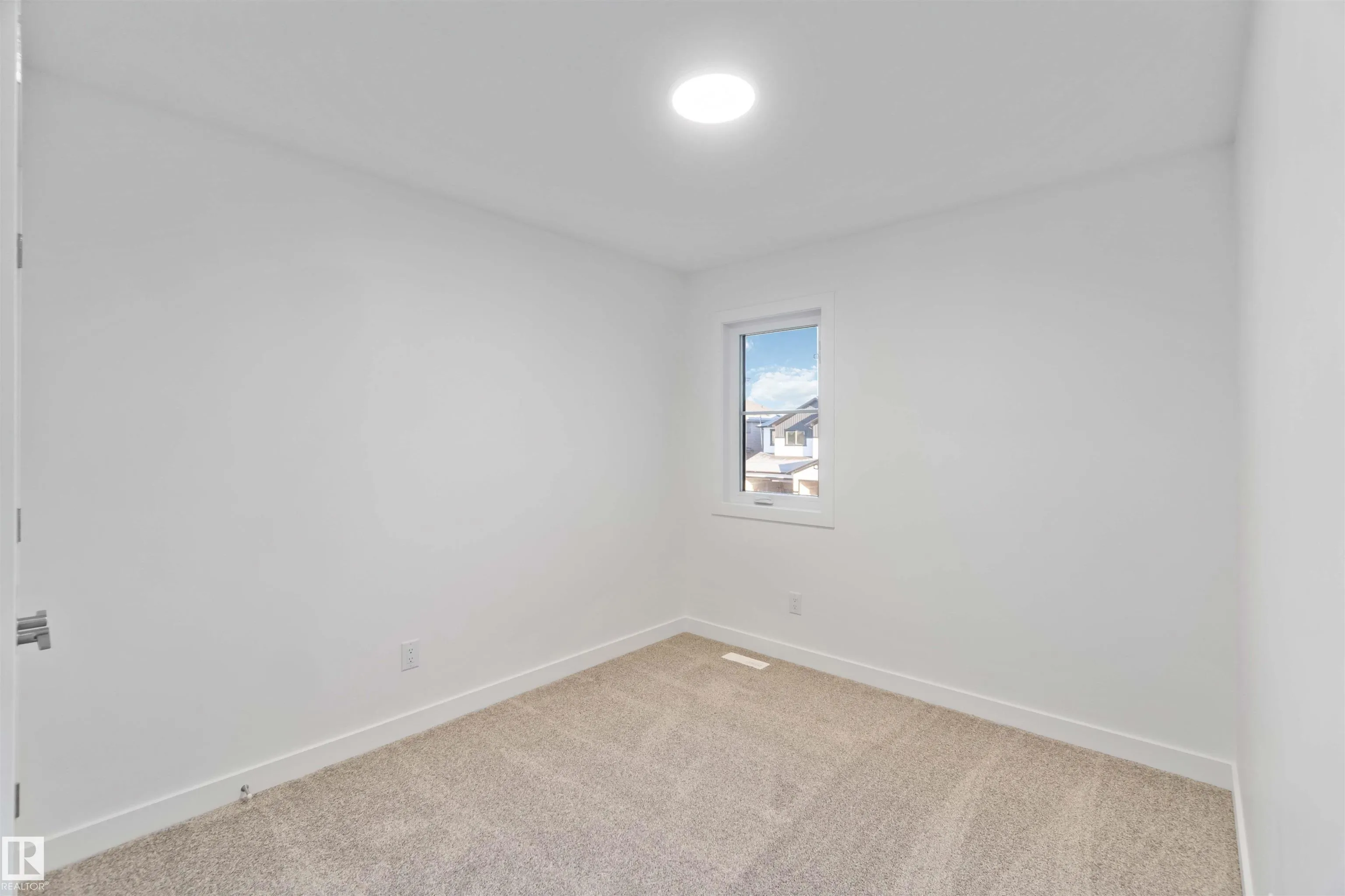 1143 South Creek Wynd