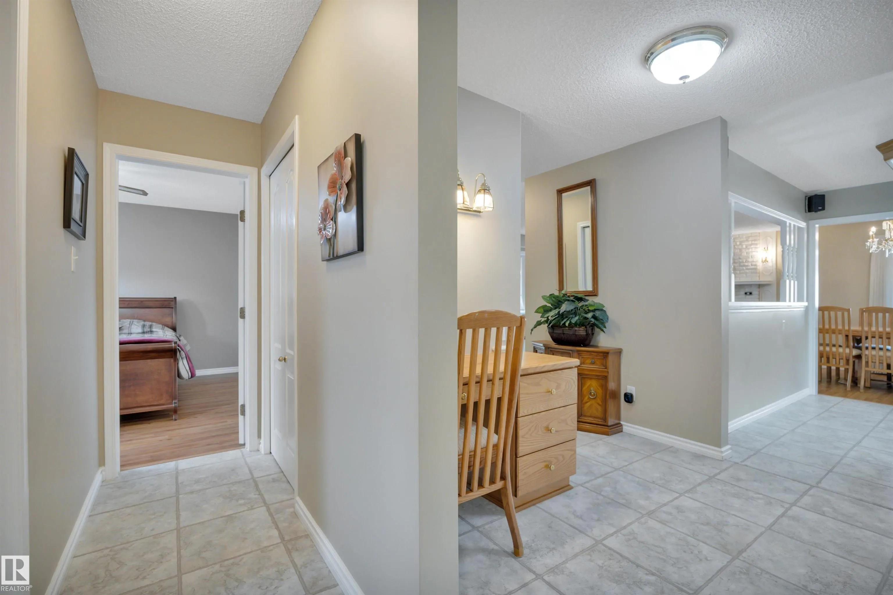 56 FLEETWOOD Crescent