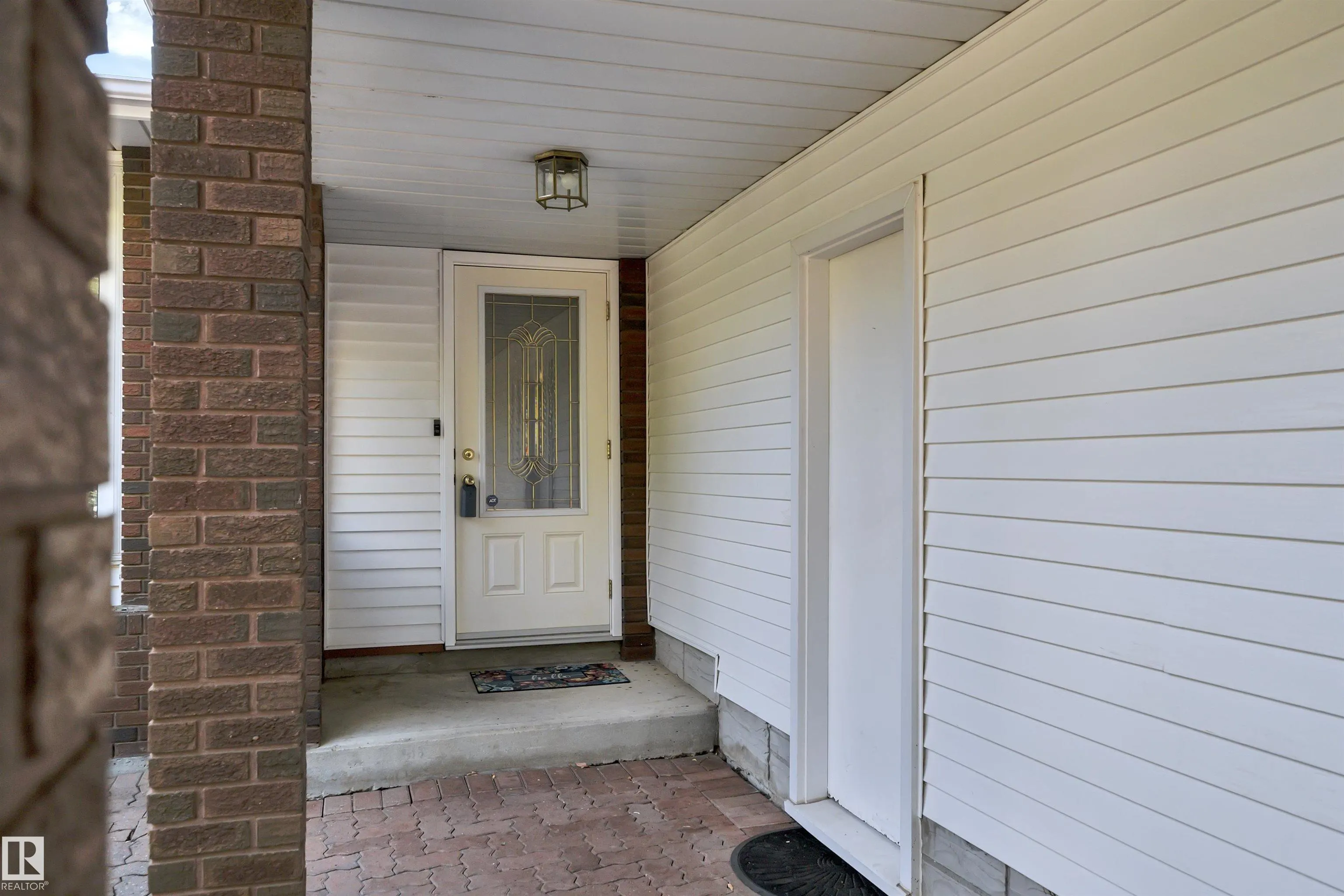 56 FLEETWOOD Crescent