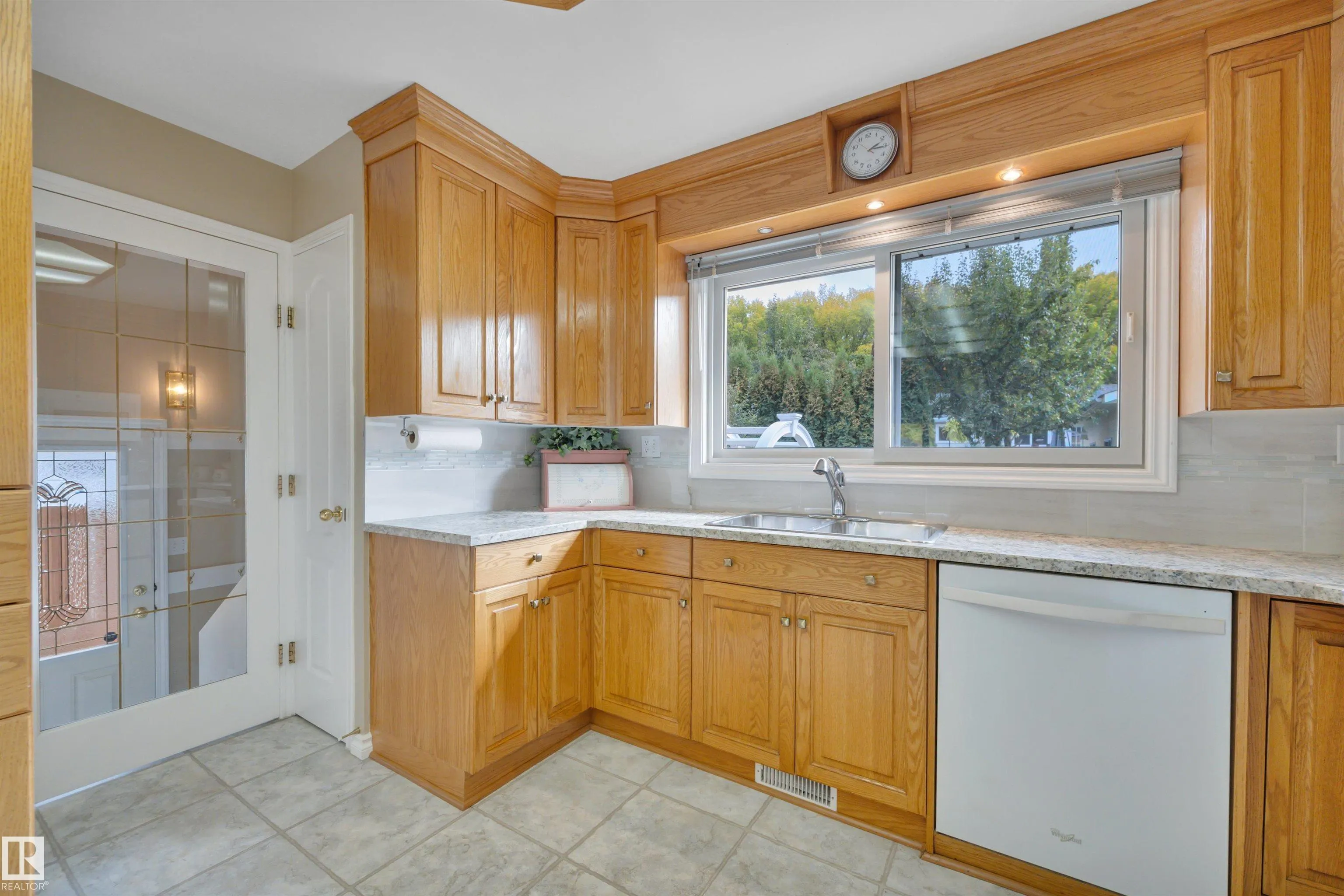 56 FLEETWOOD Crescent