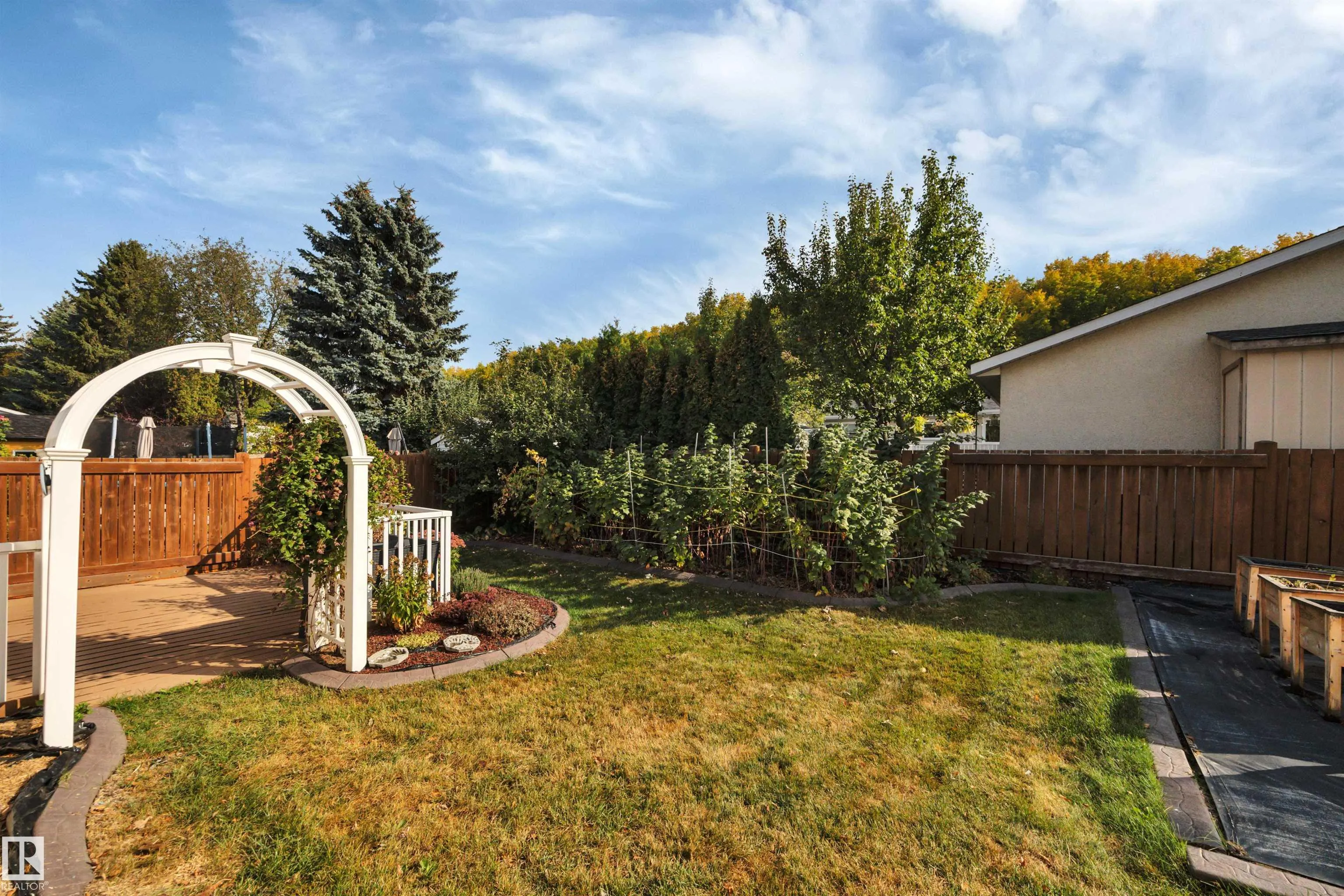 56 FLEETWOOD Crescent