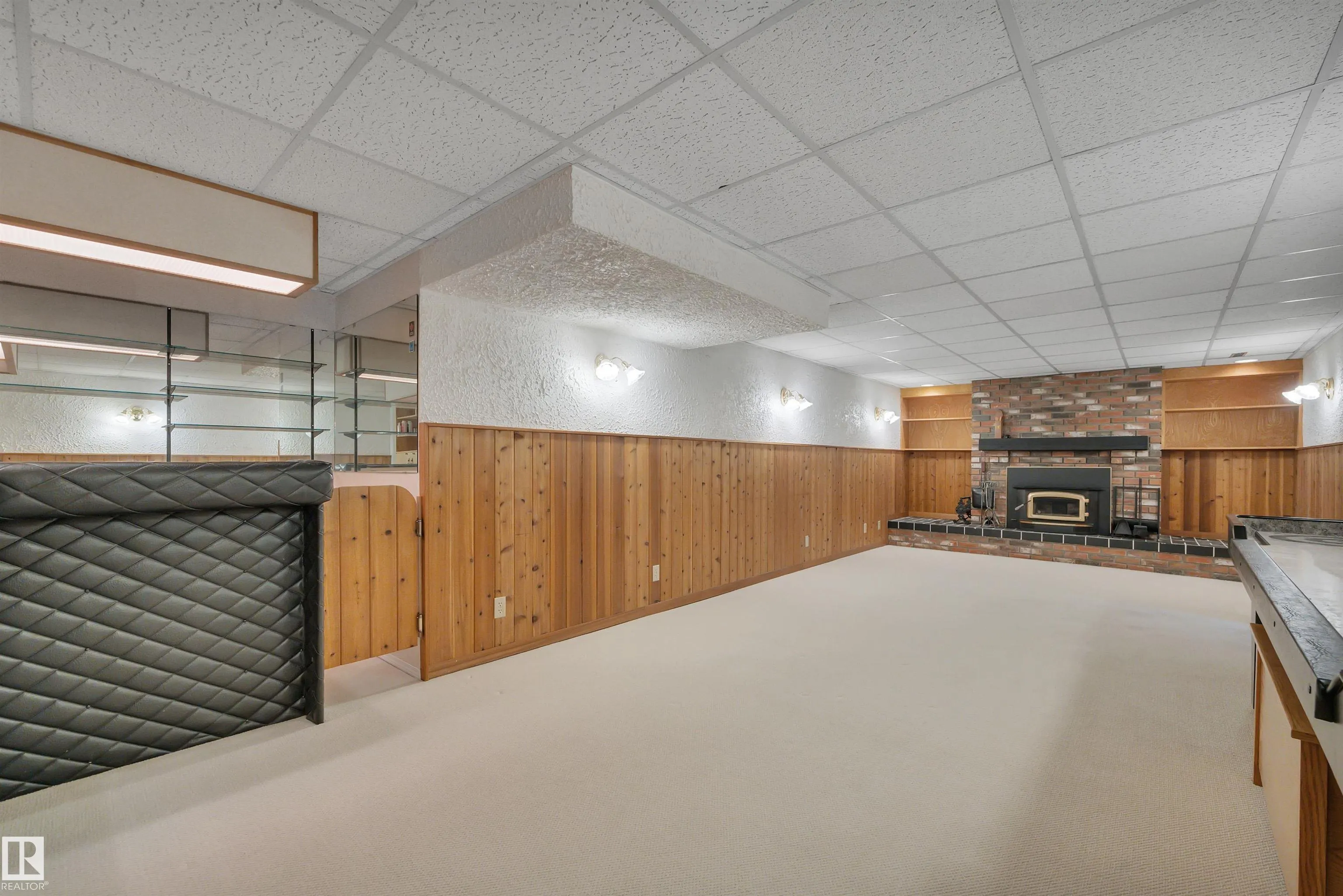 56 FLEETWOOD Crescent