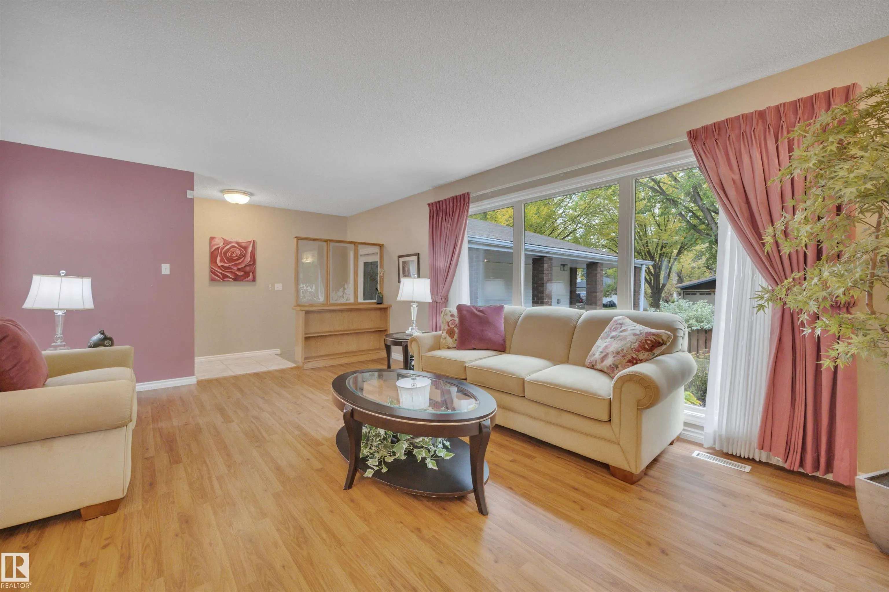 56 FLEETWOOD Crescent