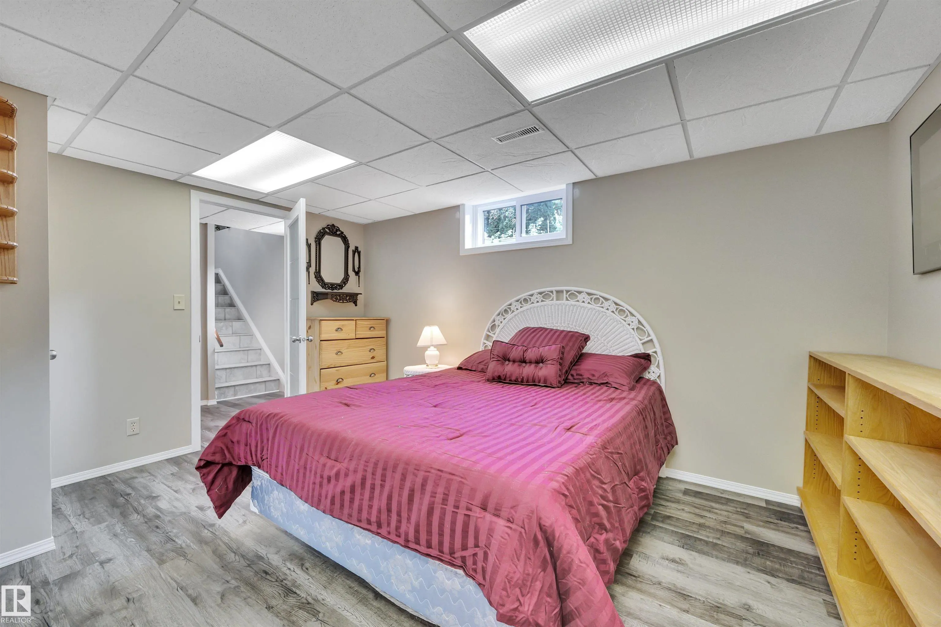 56 FLEETWOOD Crescent
