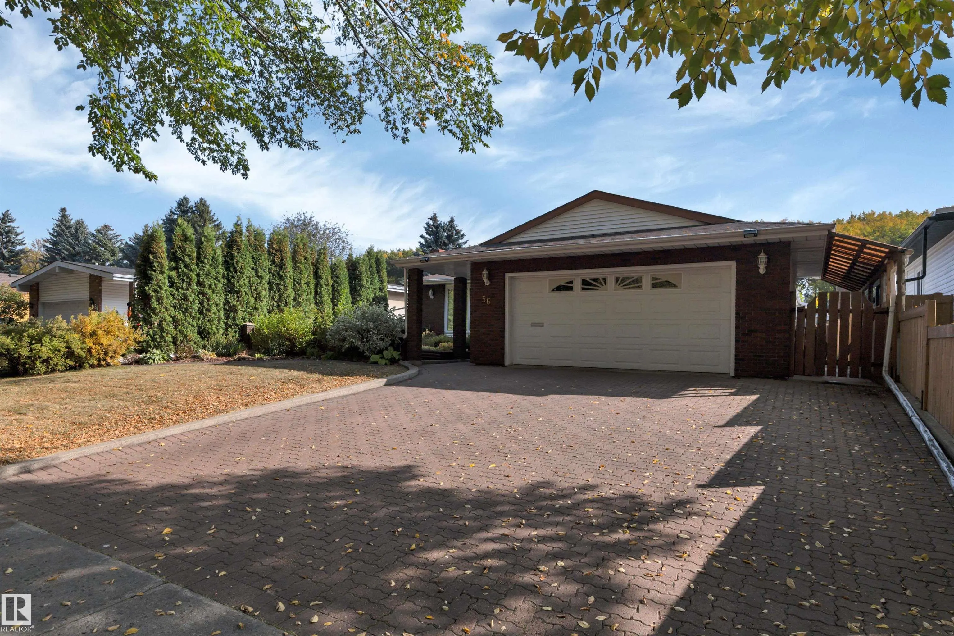 56 FLEETWOOD Crescent