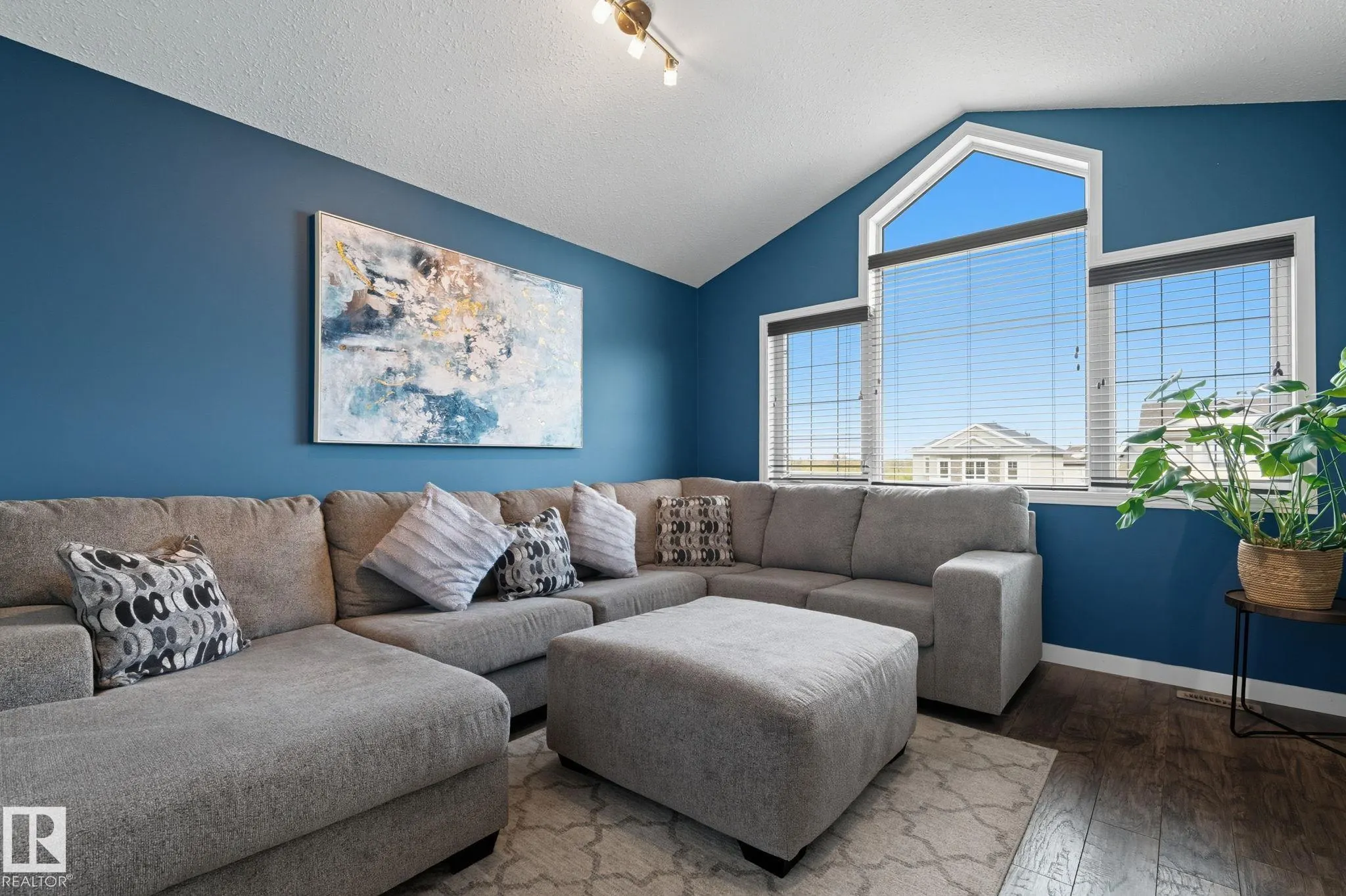 4 BRASSARD Court