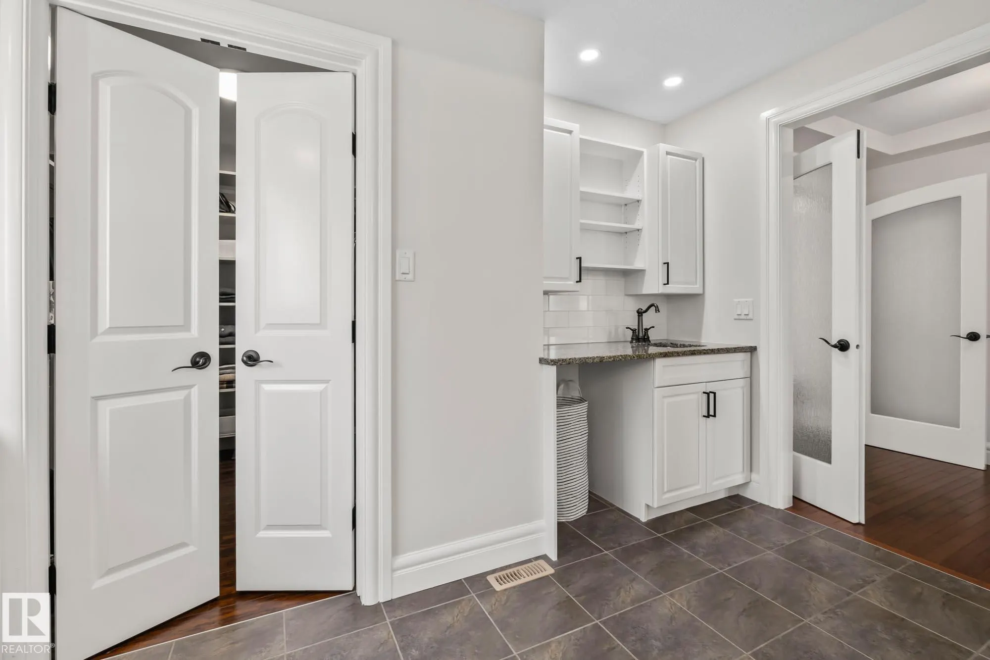 4068 SUMMERLAND Drive