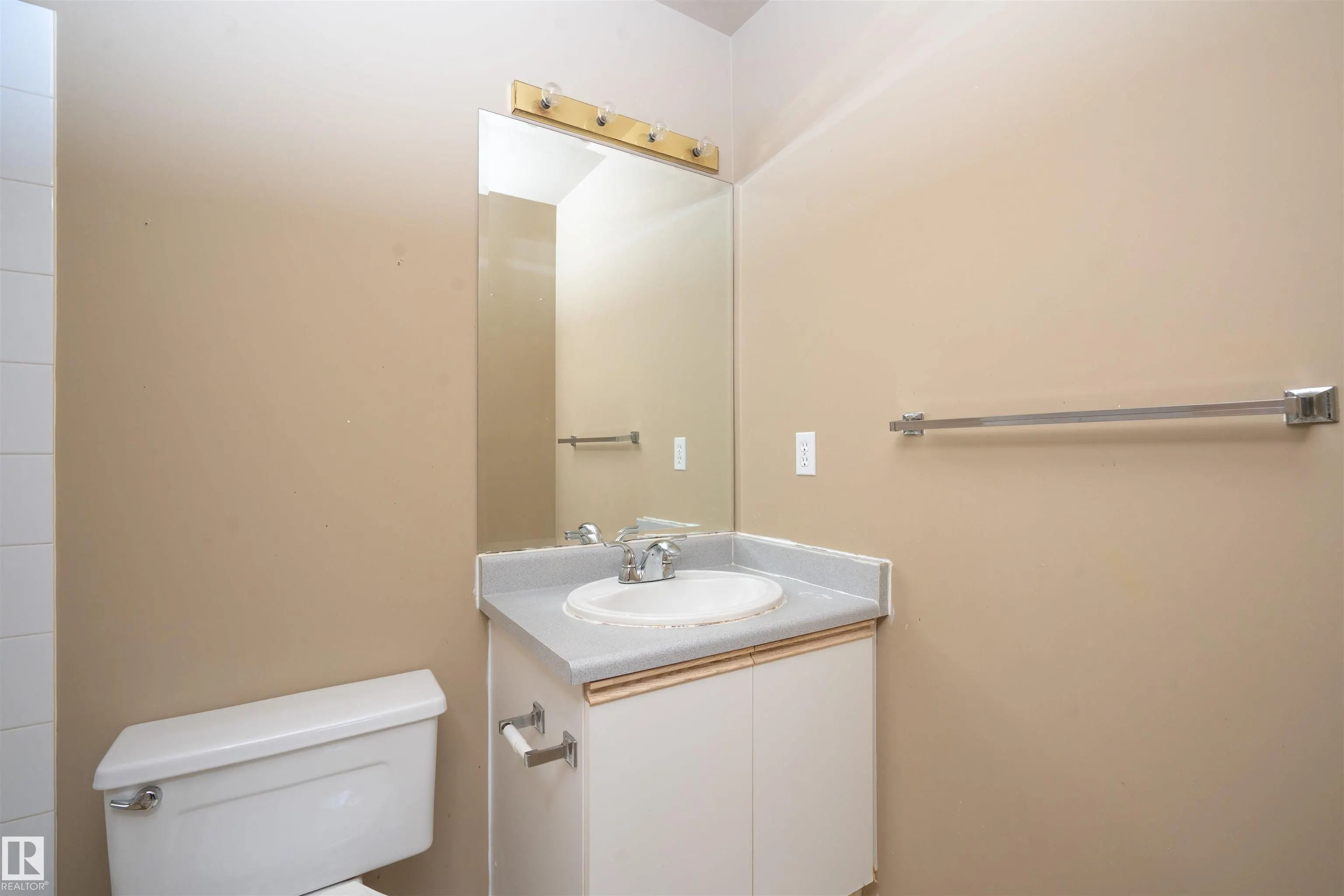 2508 50 Street