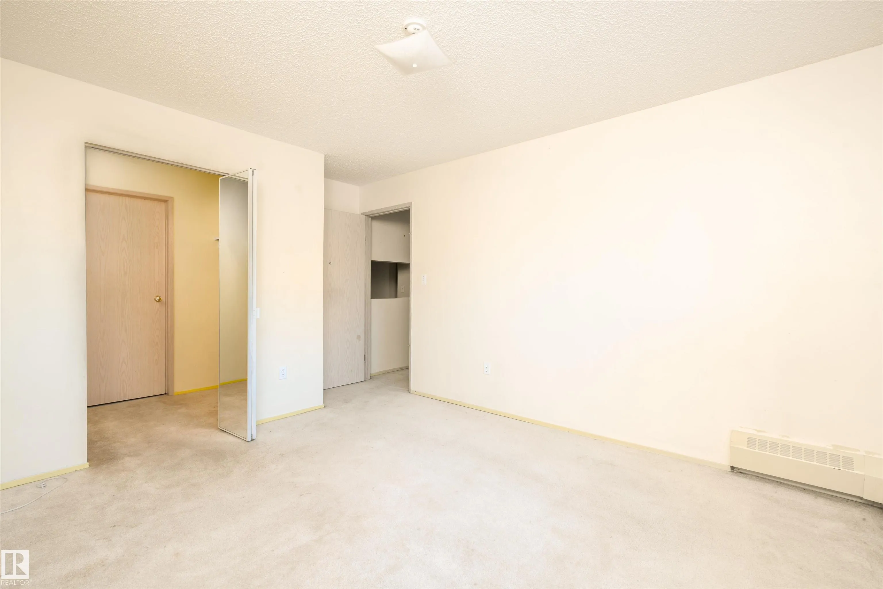 2508 50 Street