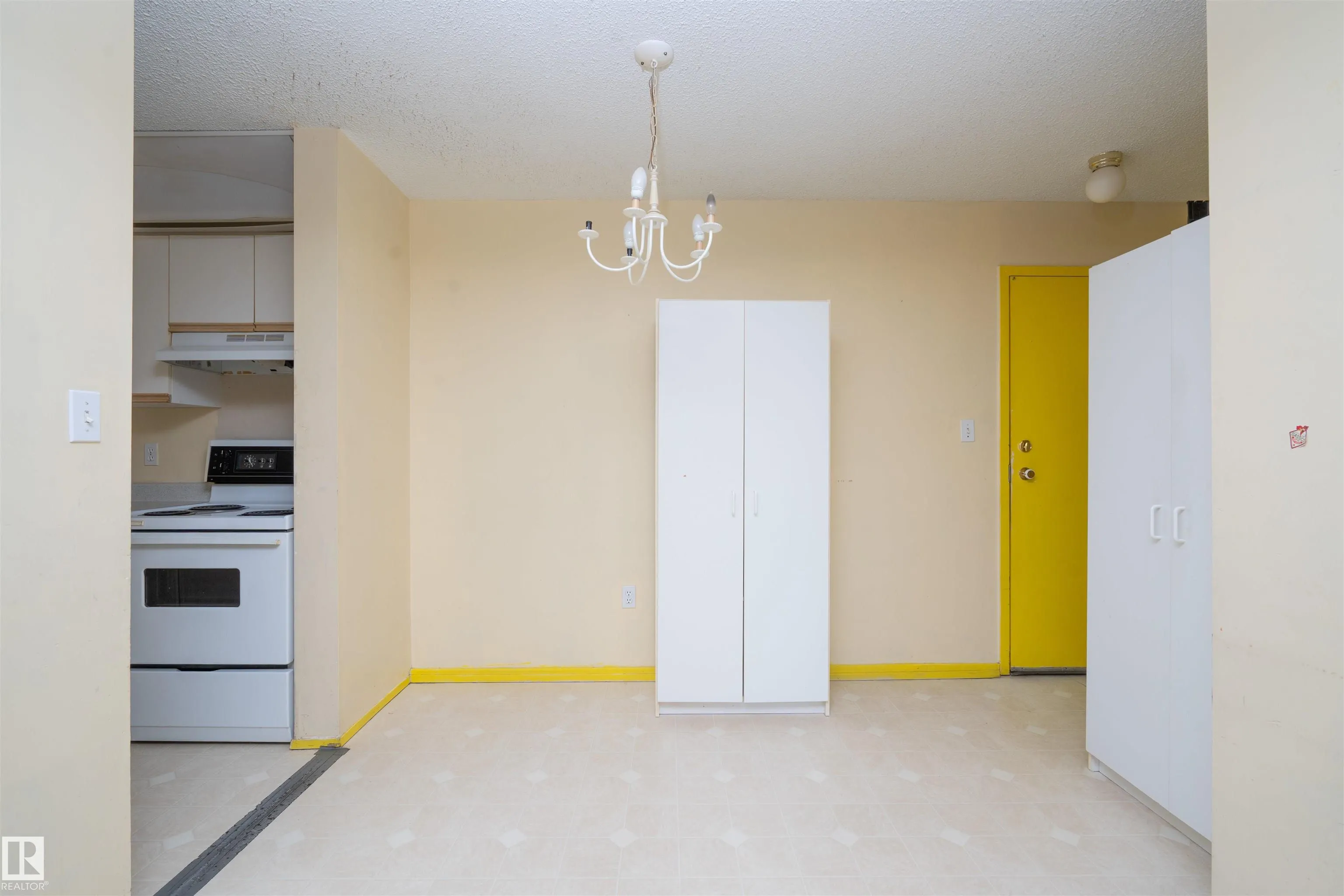 2508 50 Street