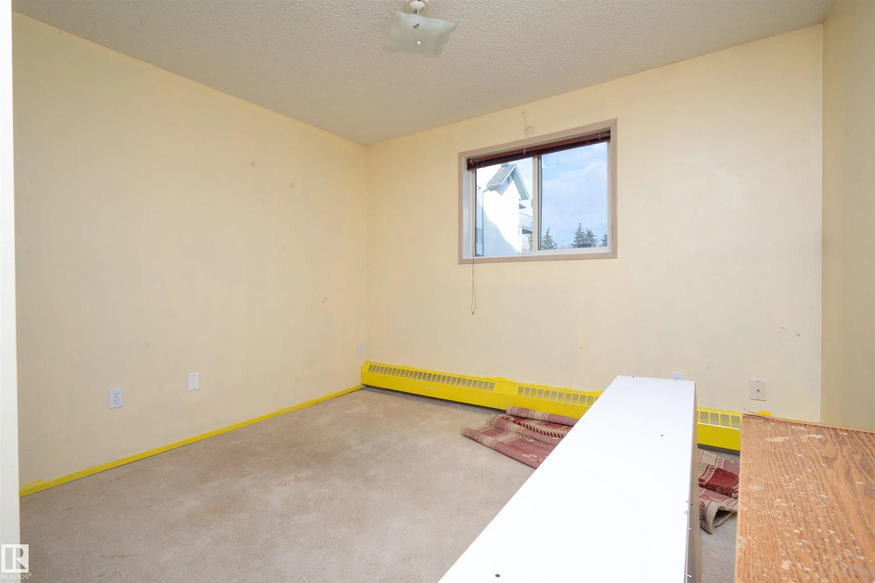 2508 50 Street