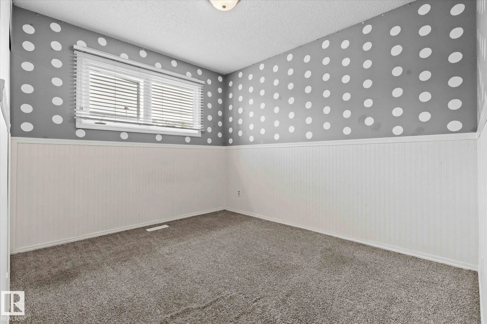 15 MALIGNE Drive