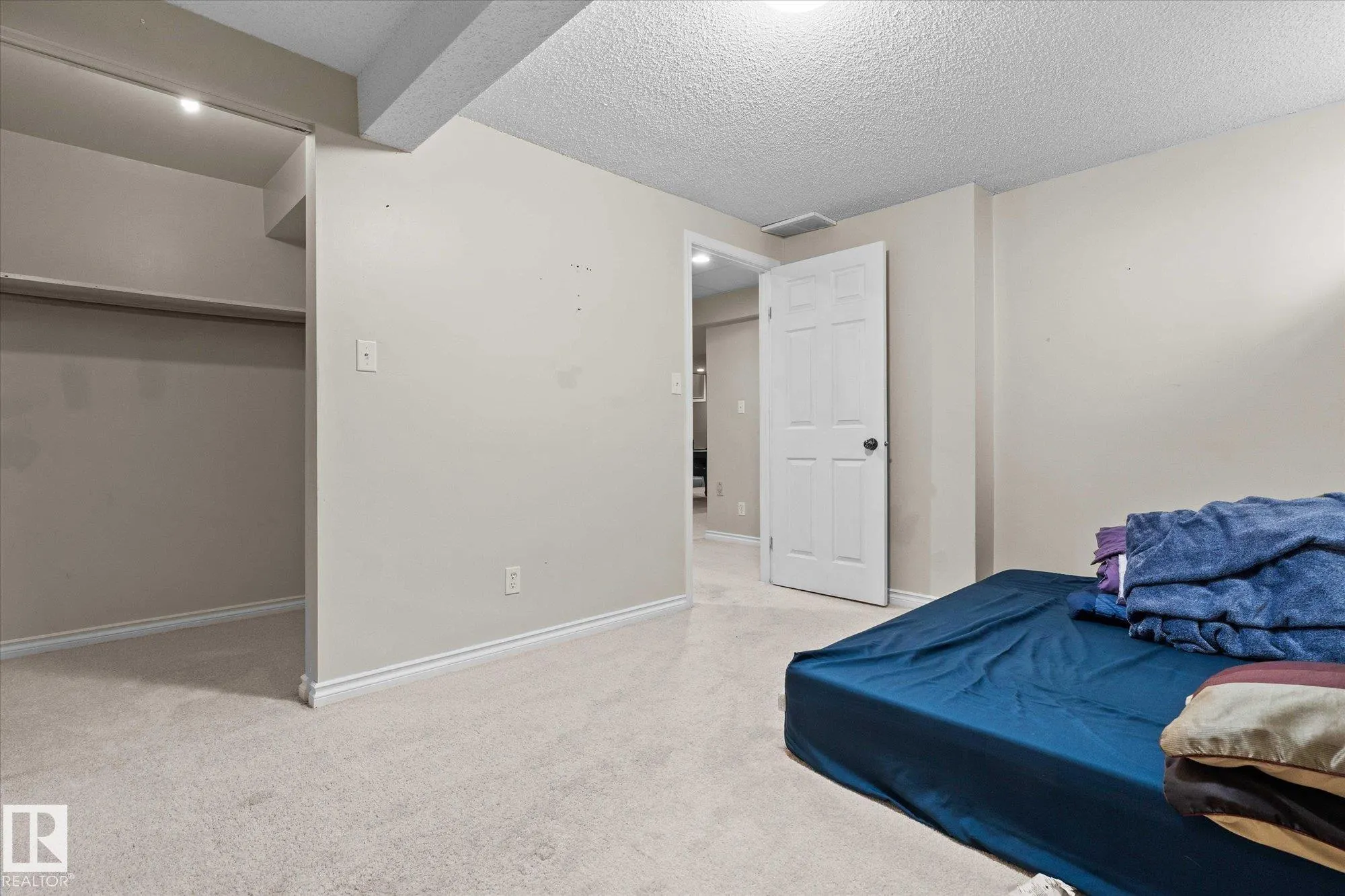 15 MALIGNE Drive