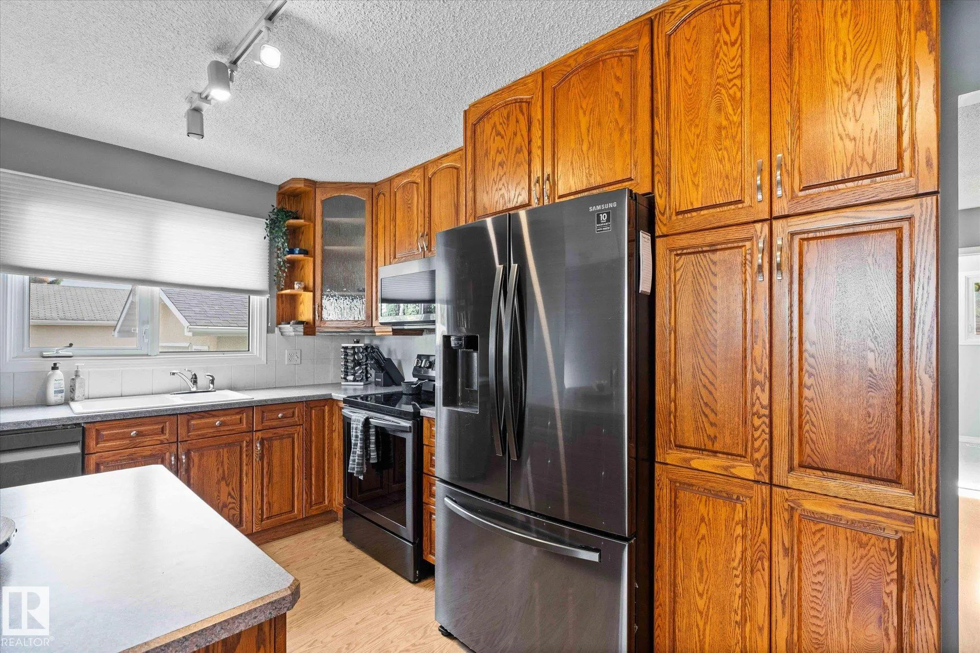 15 MALIGNE Drive