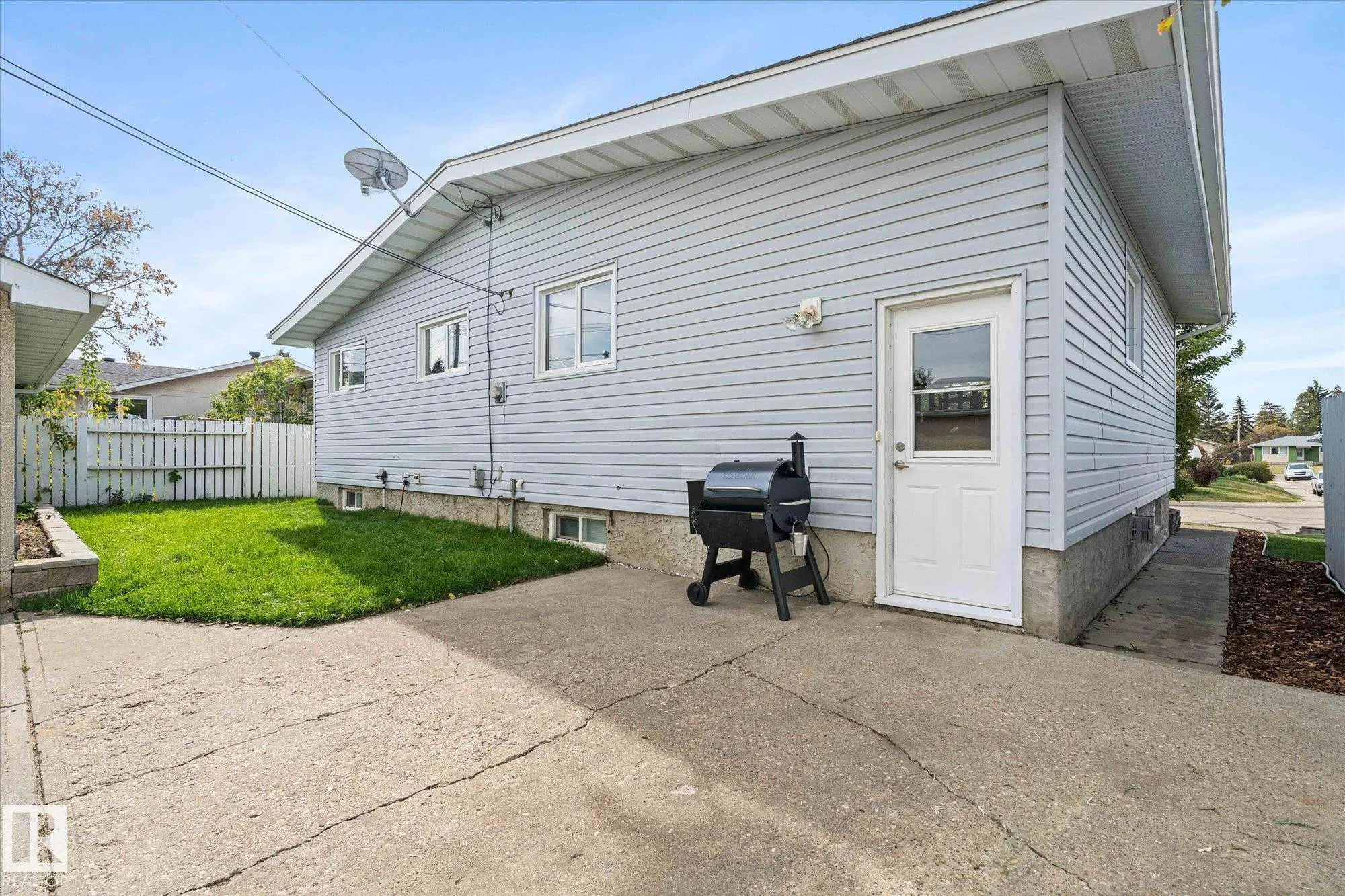 15 MALIGNE Drive
