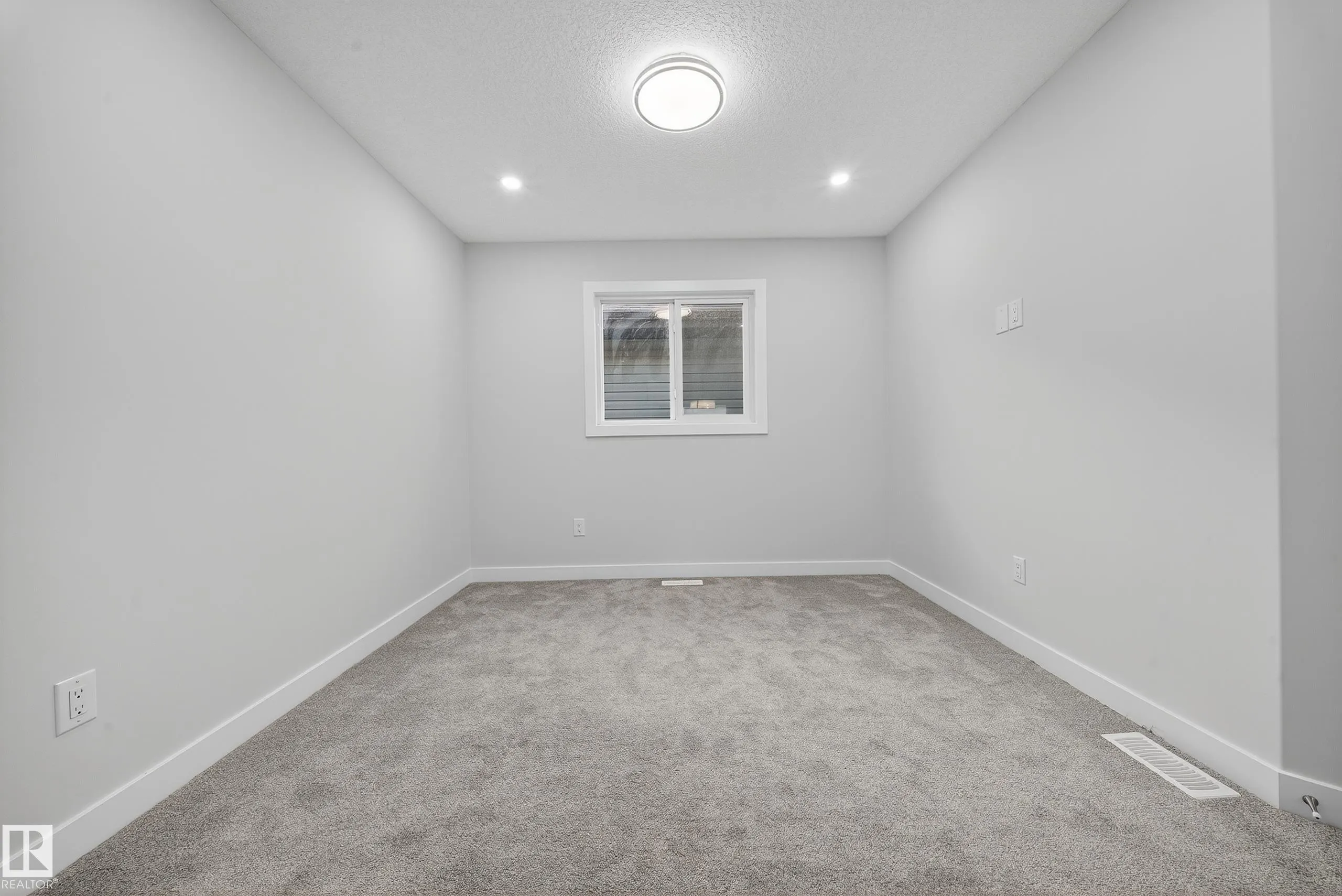 7614 CREIGHTON Place