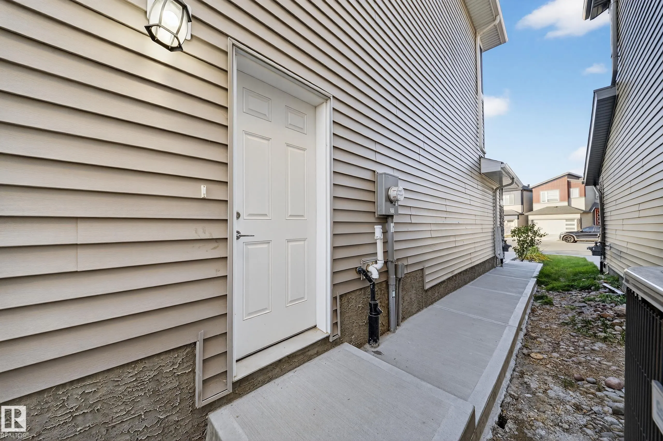 7614 CREIGHTON Place