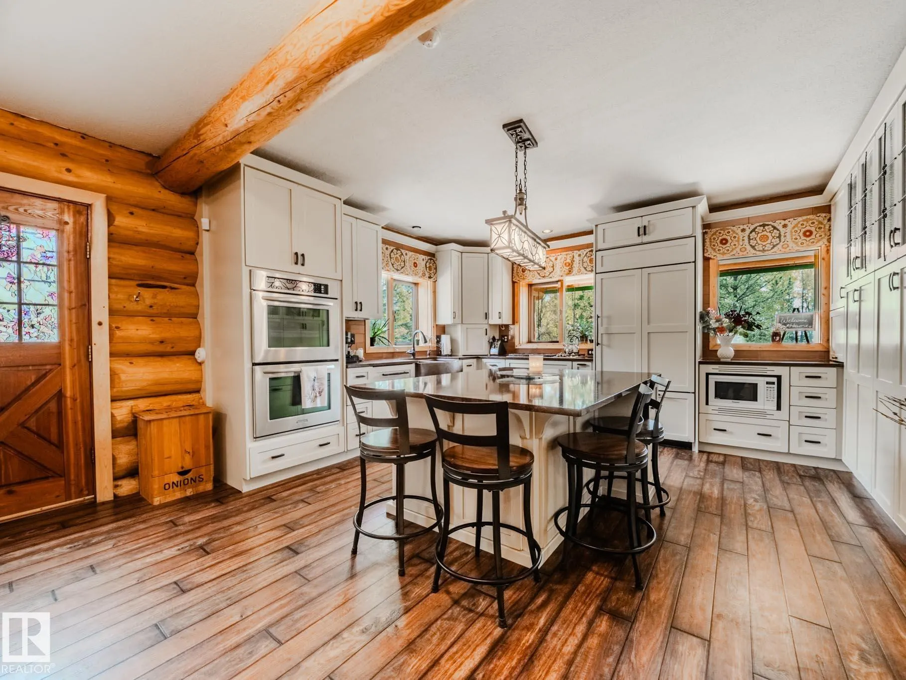 1524 PARKLAND Drive