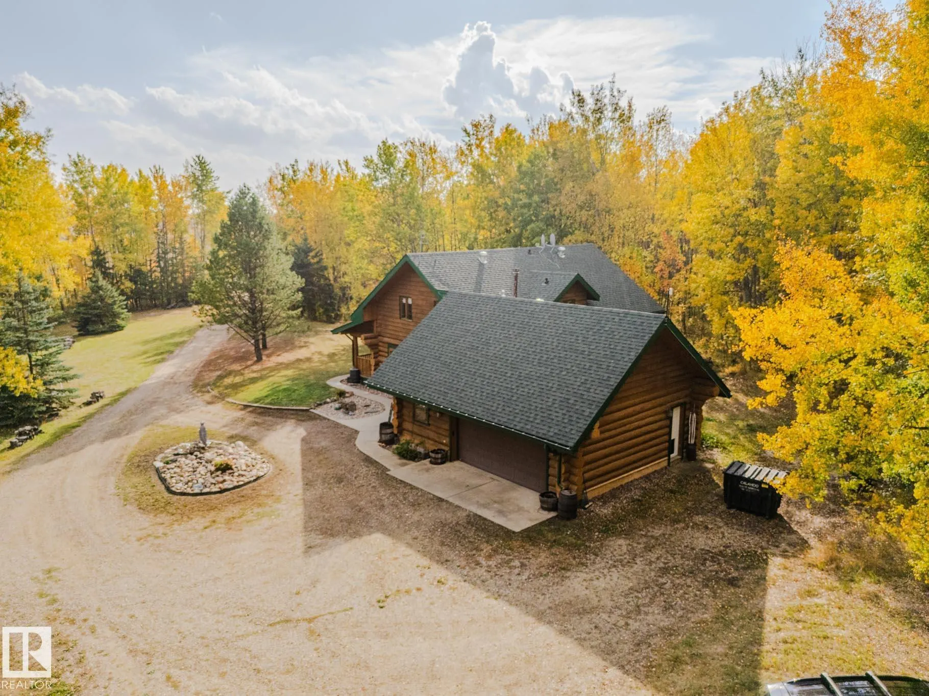 1524 PARKLAND Drive