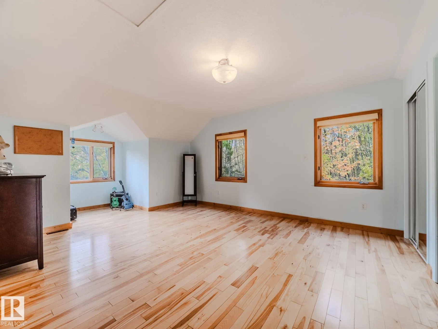 1524 PARKLAND Drive