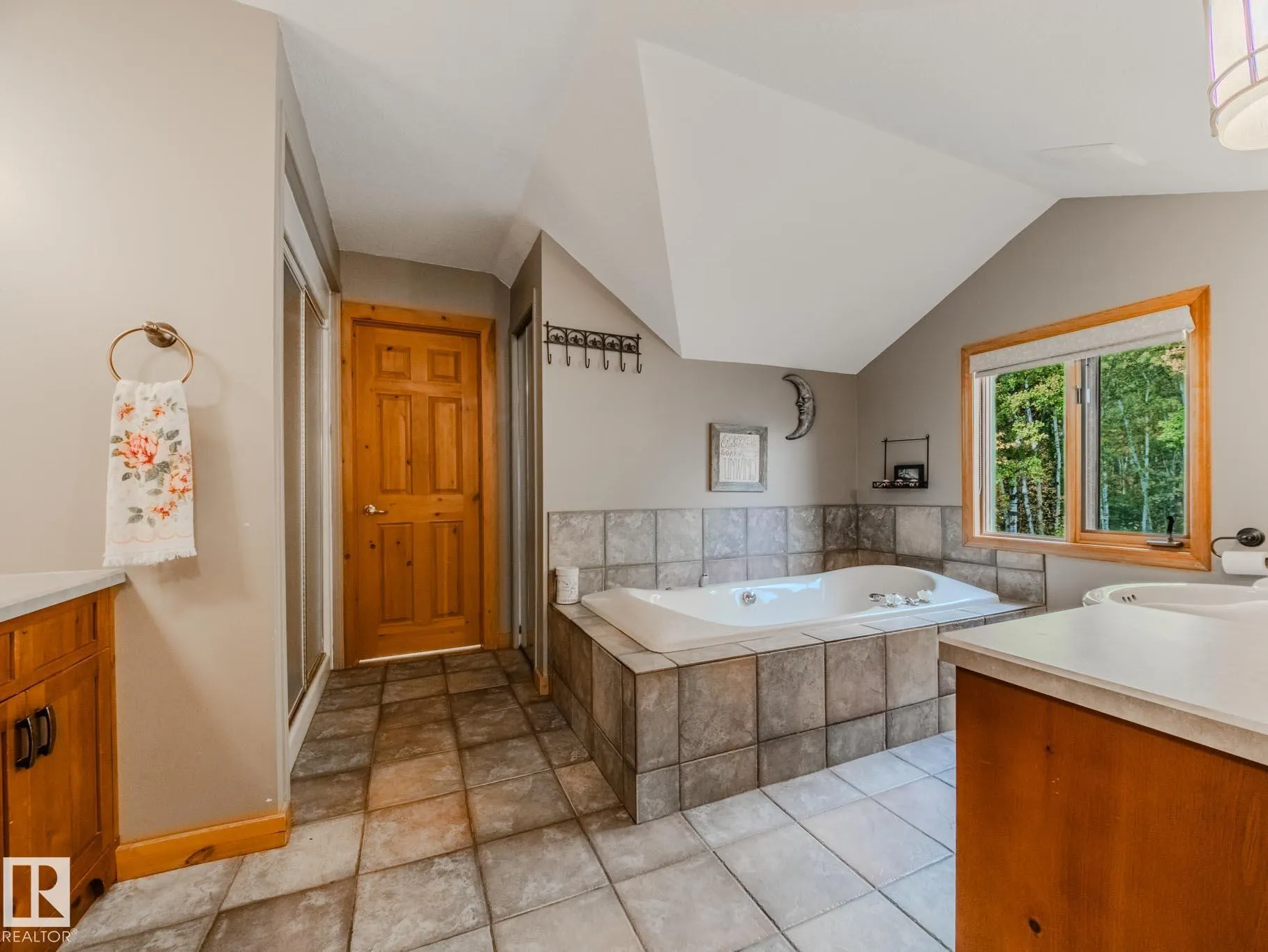 1524 PARKLAND Drive